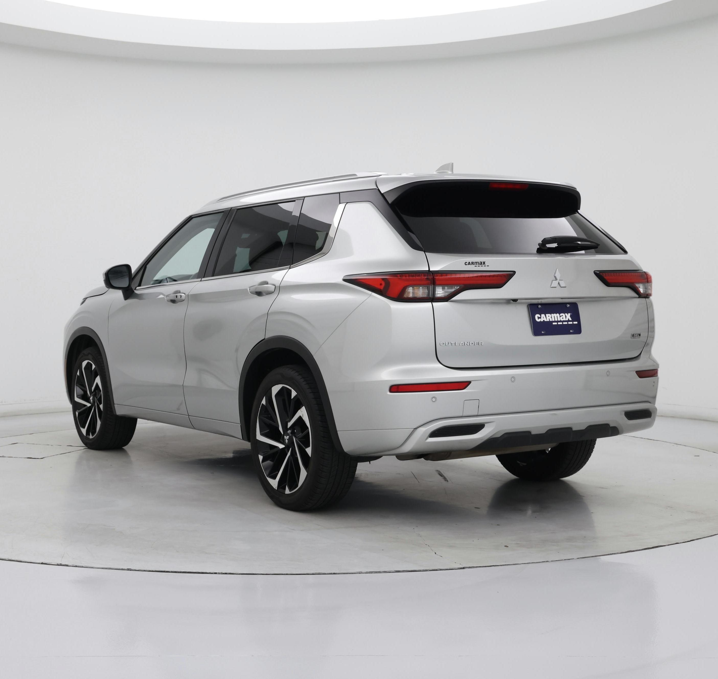 Thumbnail: 2022 Mitsubishi Outlander - 2