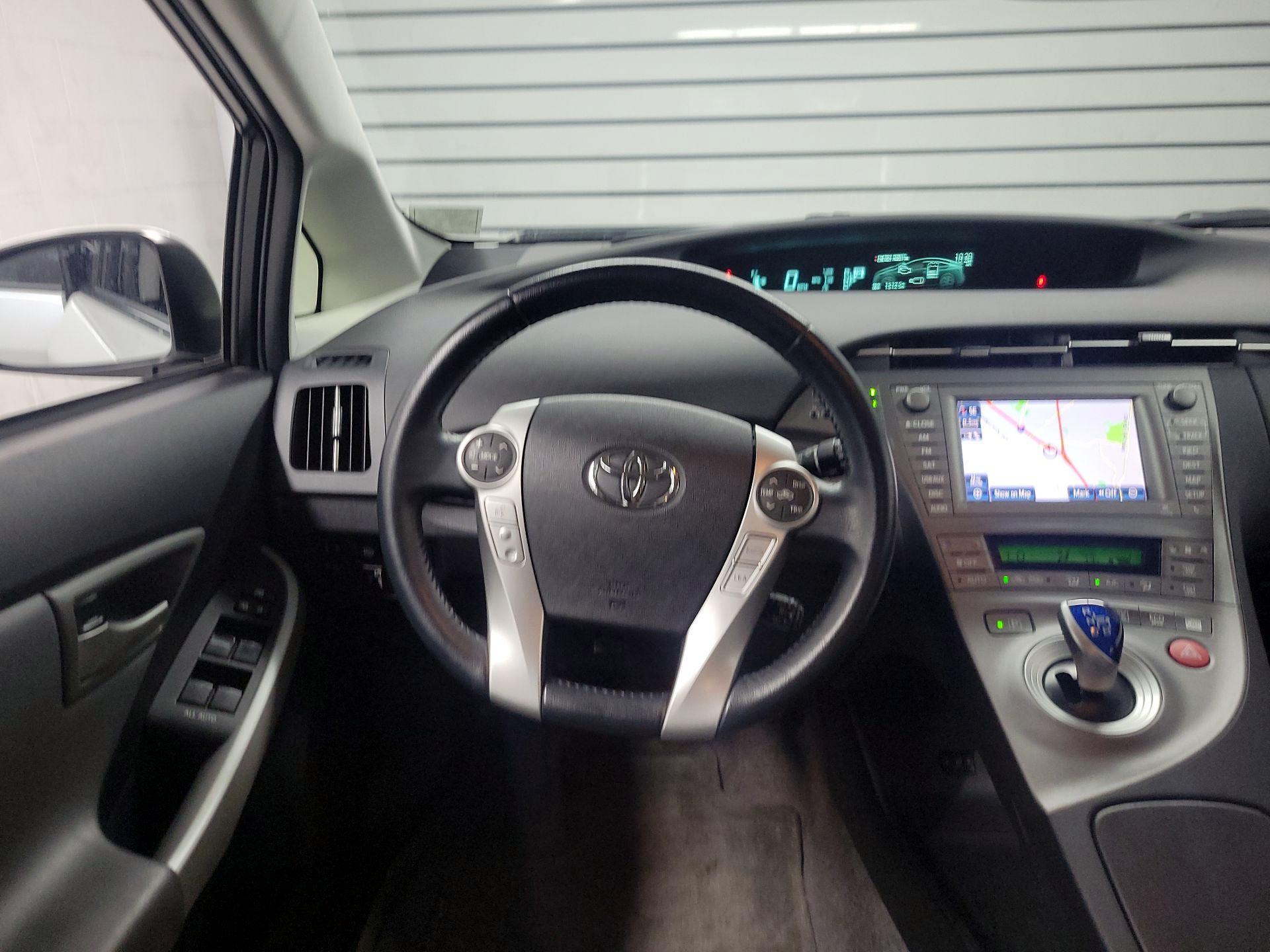 Thumbnail: 2013 Toyota Prius - 10