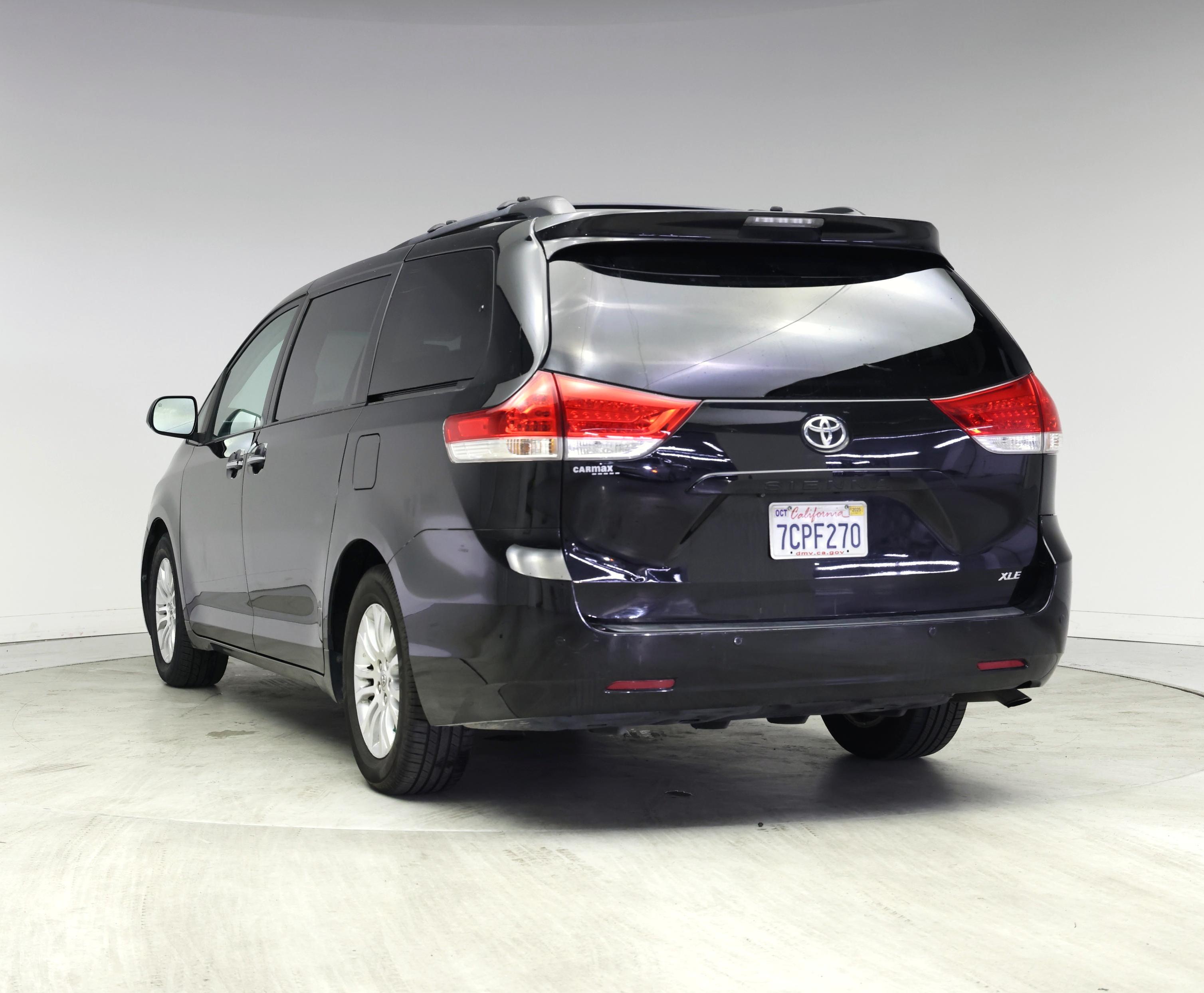 Thumbnail: 2013 Toyota Sienna - 2