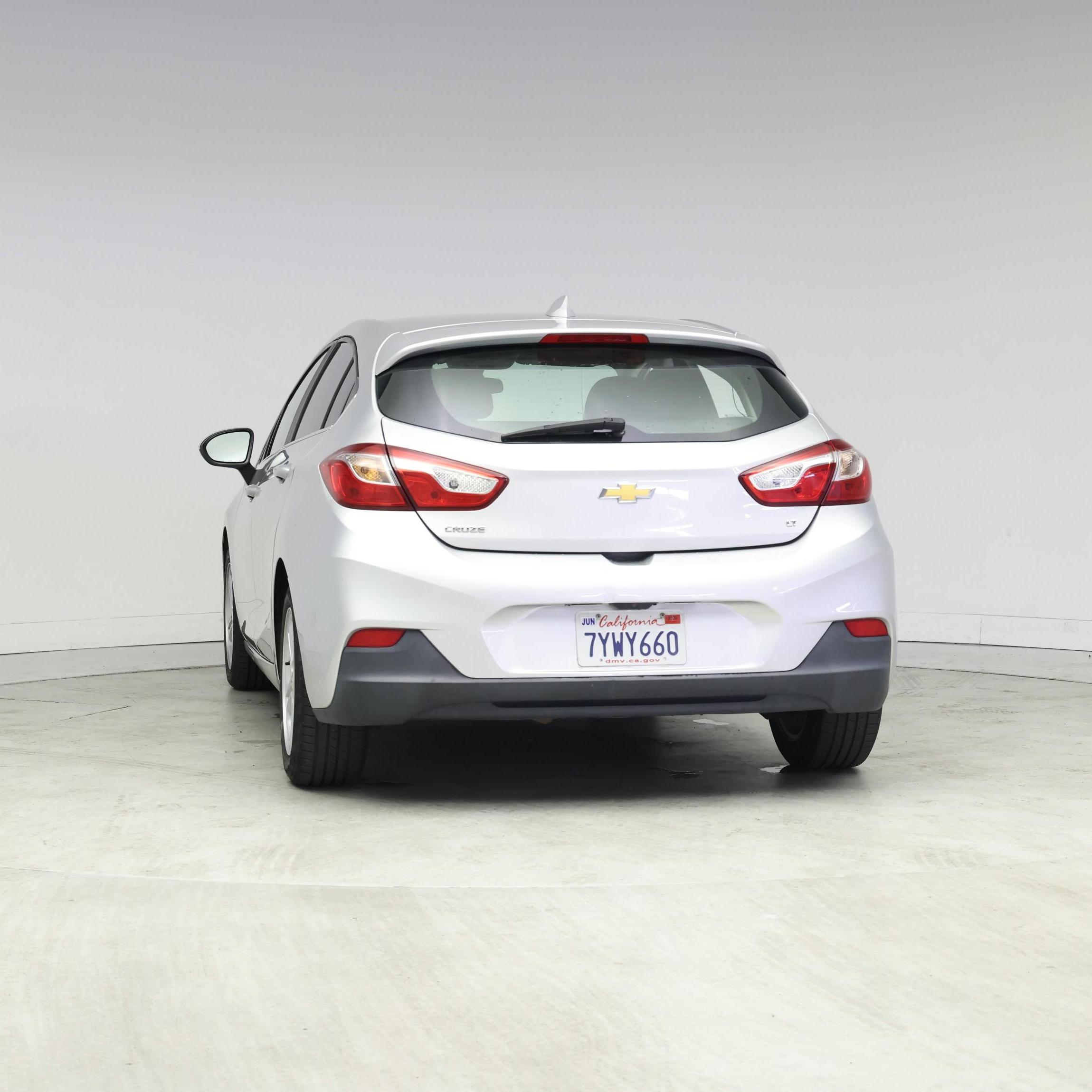 Thumbnail: 2017 Chevrolet Cruze - 6