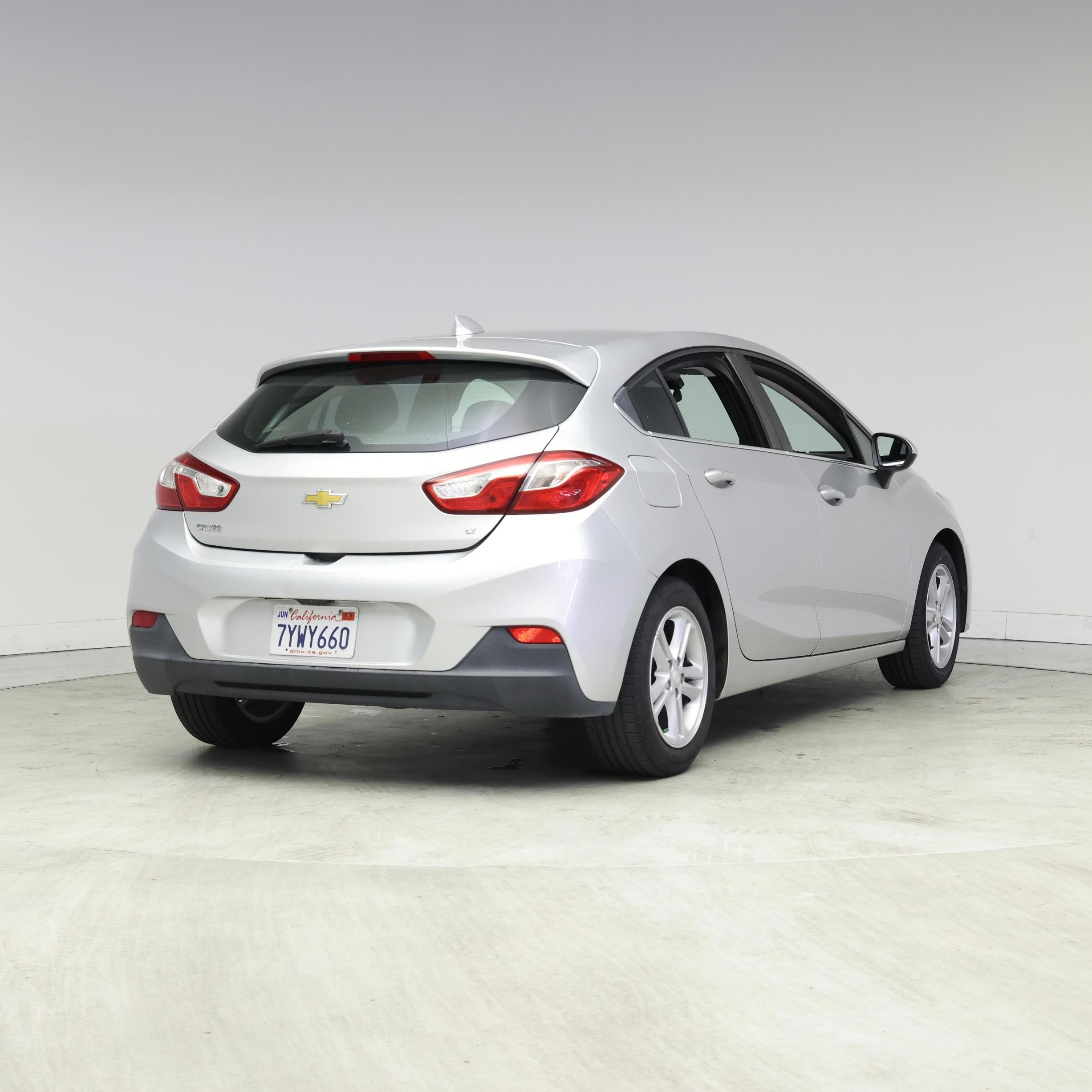 Thumbnail: 2017 Chevrolet Cruze - 8