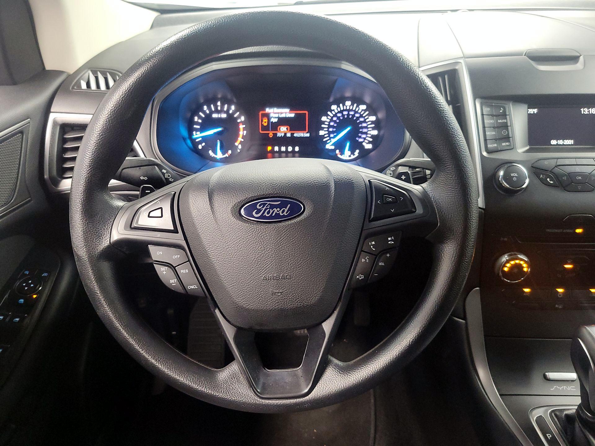 Thumbnail: 2017 Ford Edge - 10