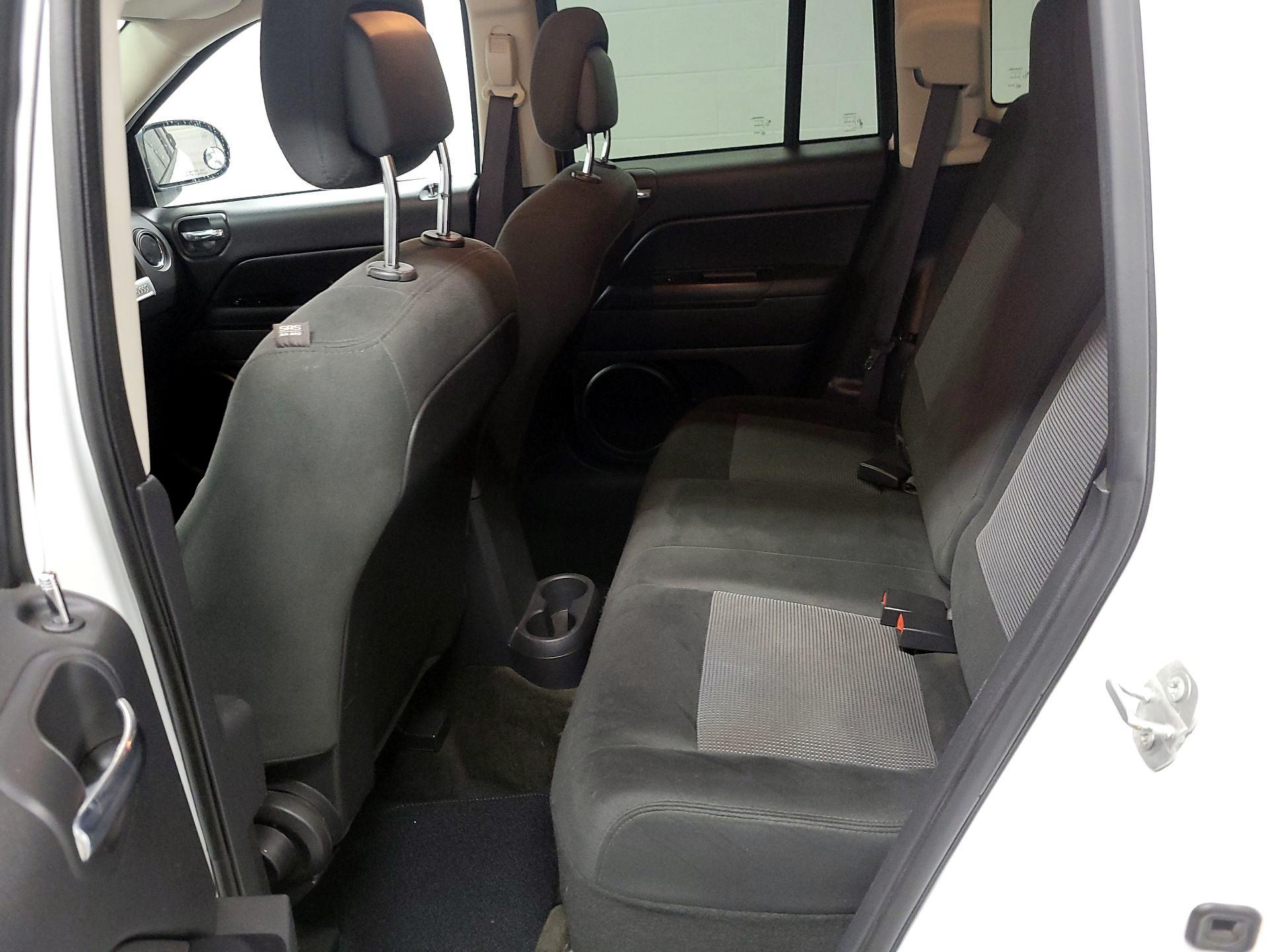 Thumbnail: 2016 Jeep Compass - 16