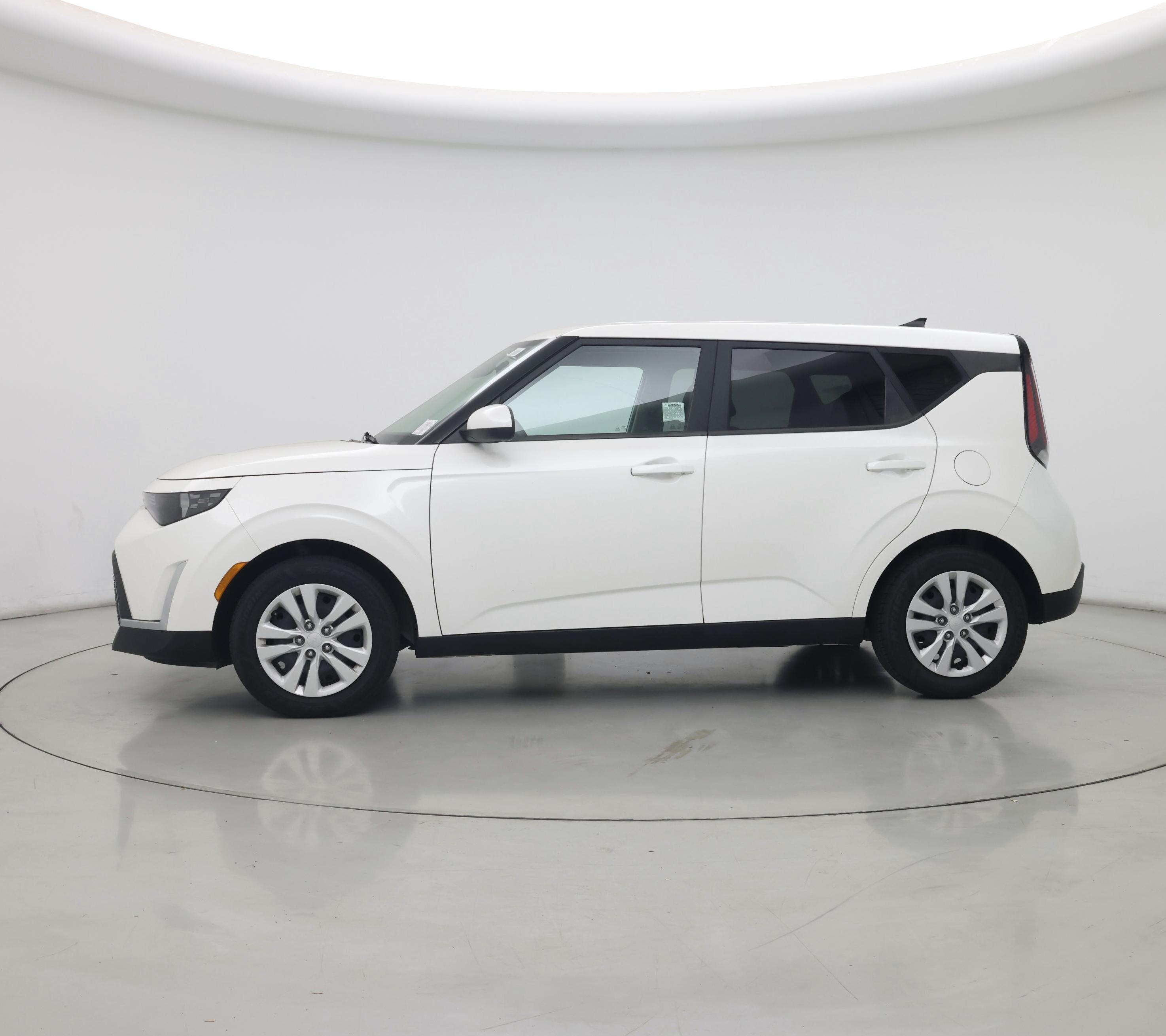 Thumbnail: 2023 Kia Soul - 3