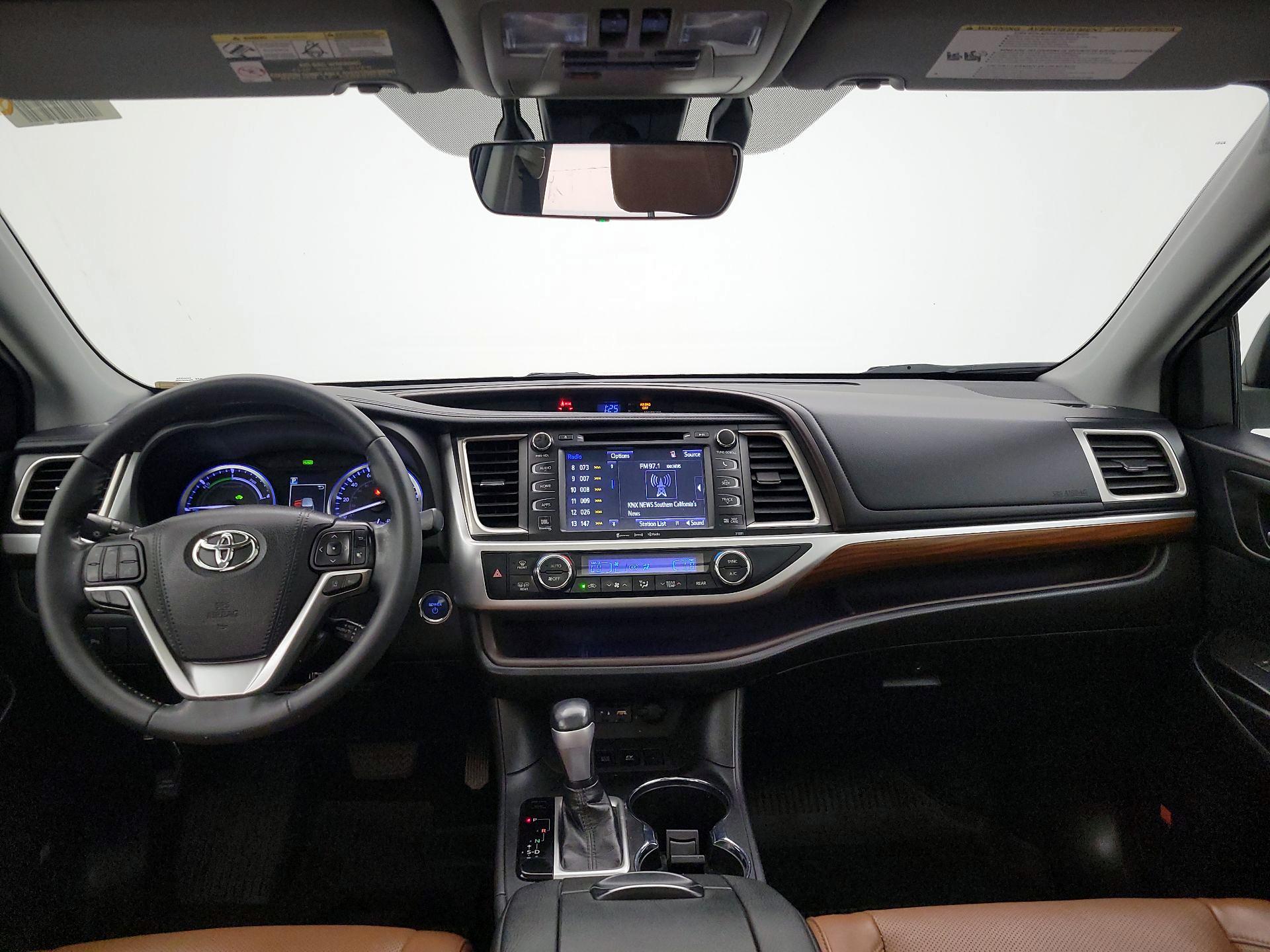 Thumbnail: 2019 Toyota Highlander - 9