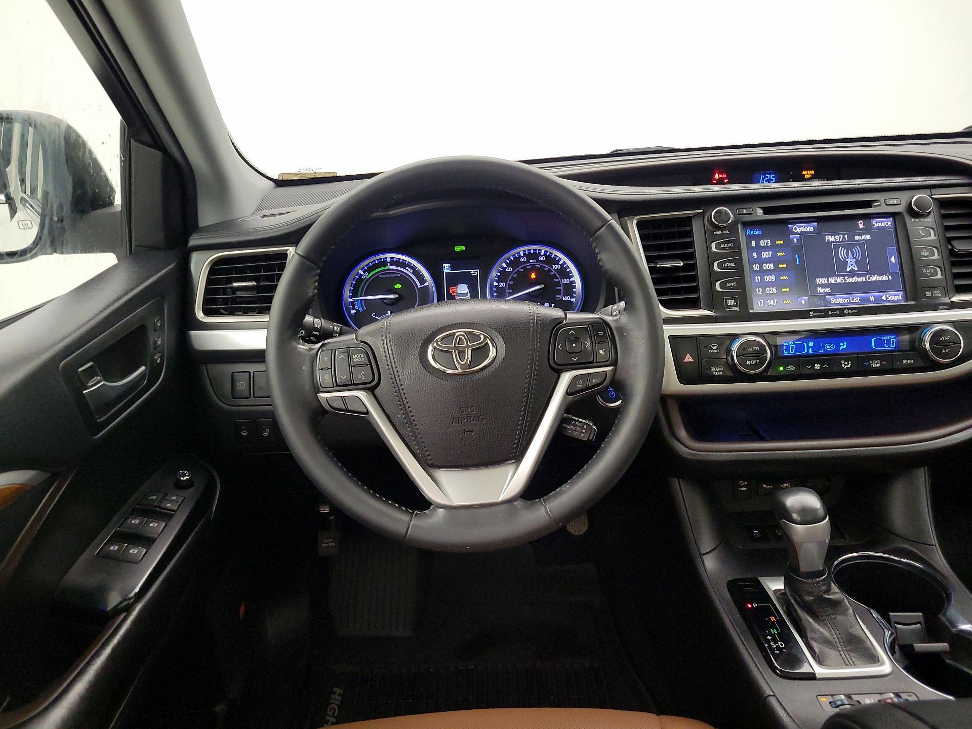 Thumbnail: 2019 Toyota Highlander - 10