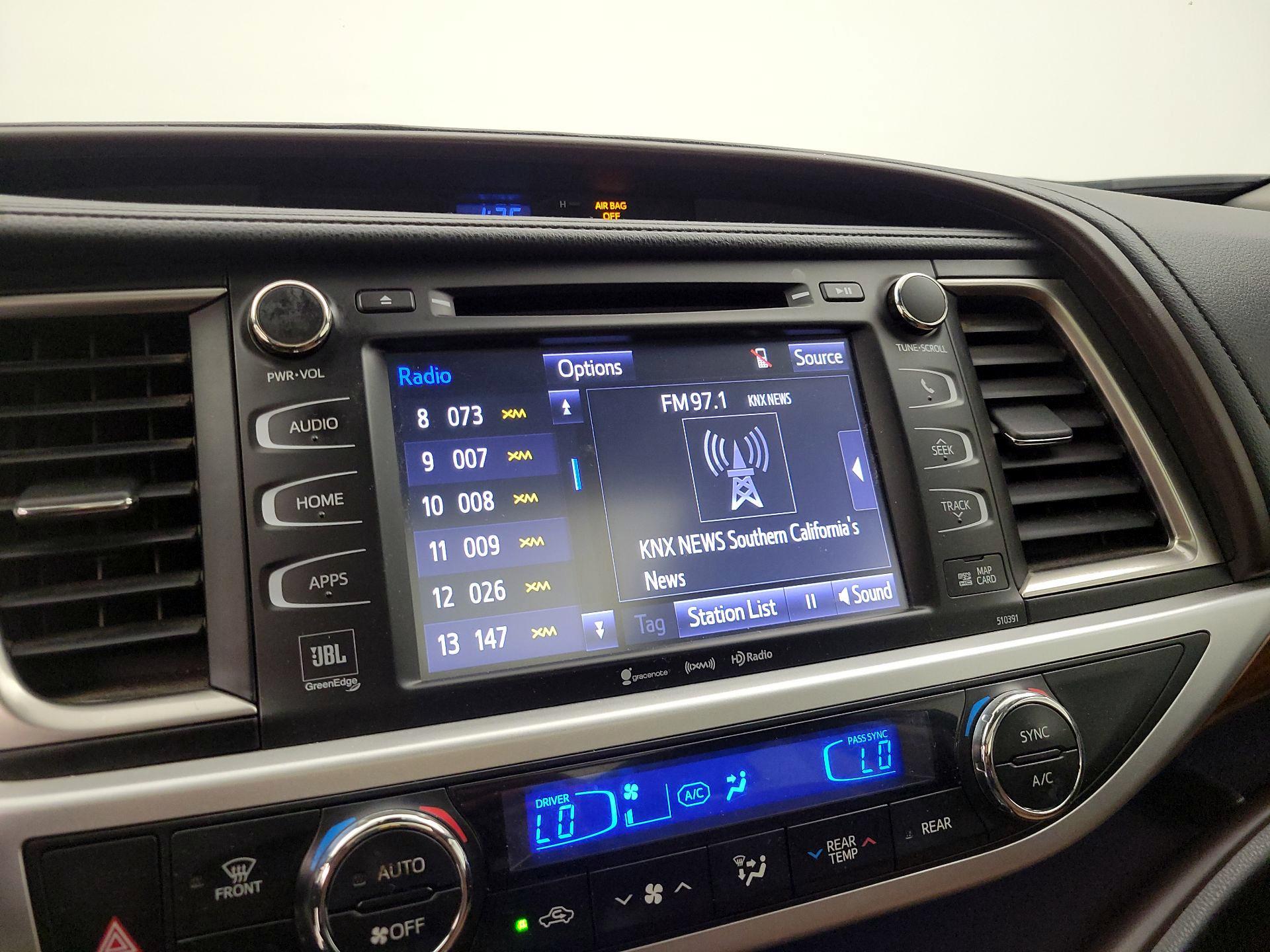 Thumbnail: 2019 Toyota Highlander - 15