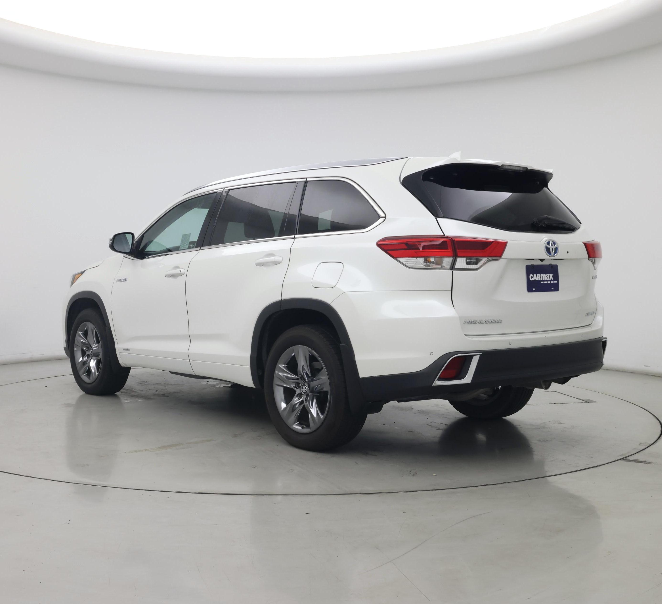 Thumbnail: 2019 Toyota Highlander - 2