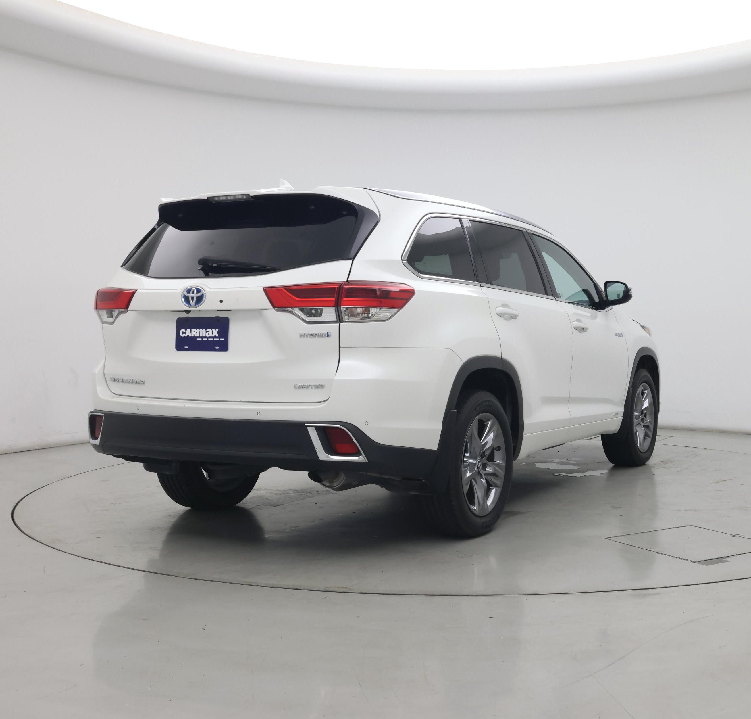 Thumbnail: 2019 Toyota Highlander - 8
