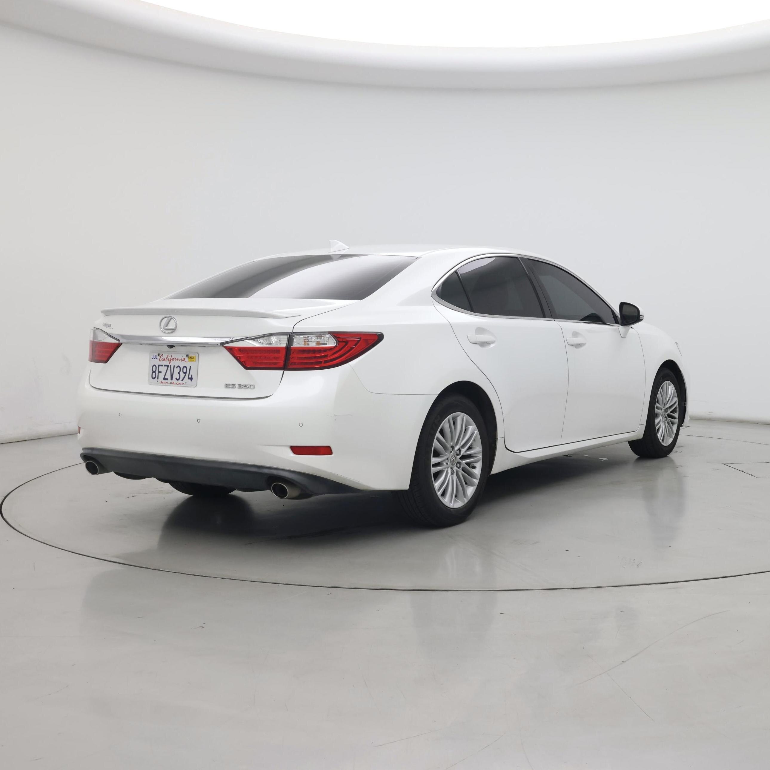 Thumbnail: 2015 Lexus ES - 8