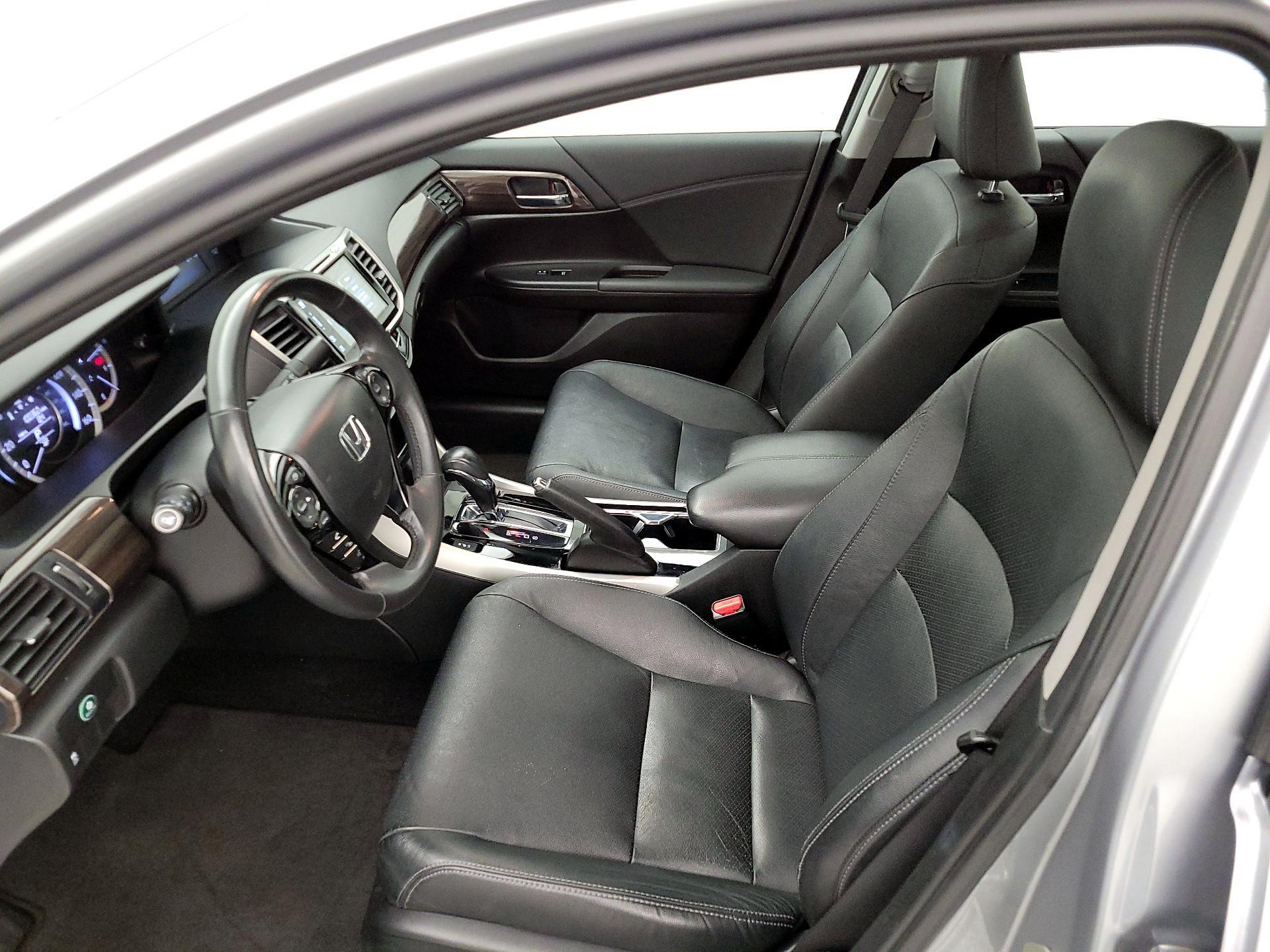Thumbnail: 2017 Honda Accord - 11
