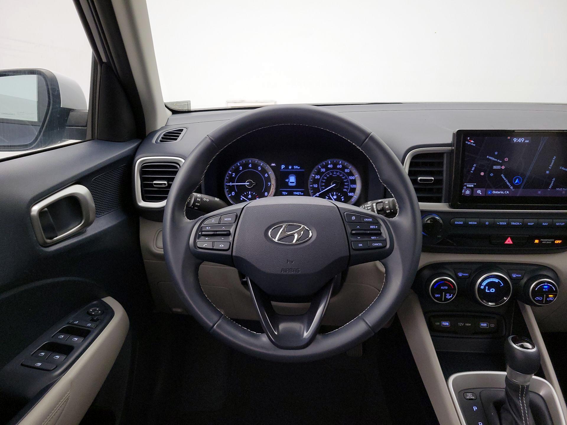 Thumbnail: 2022 Hyundai Venue - 10