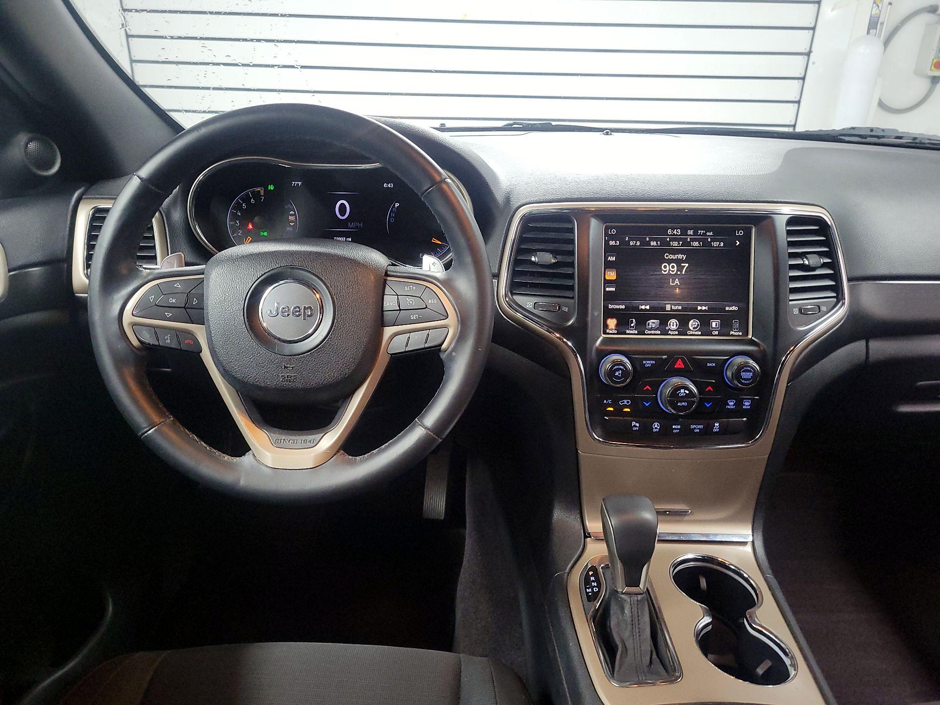 Thumbnail: 2016 Jeep Grand Cherokee - 9