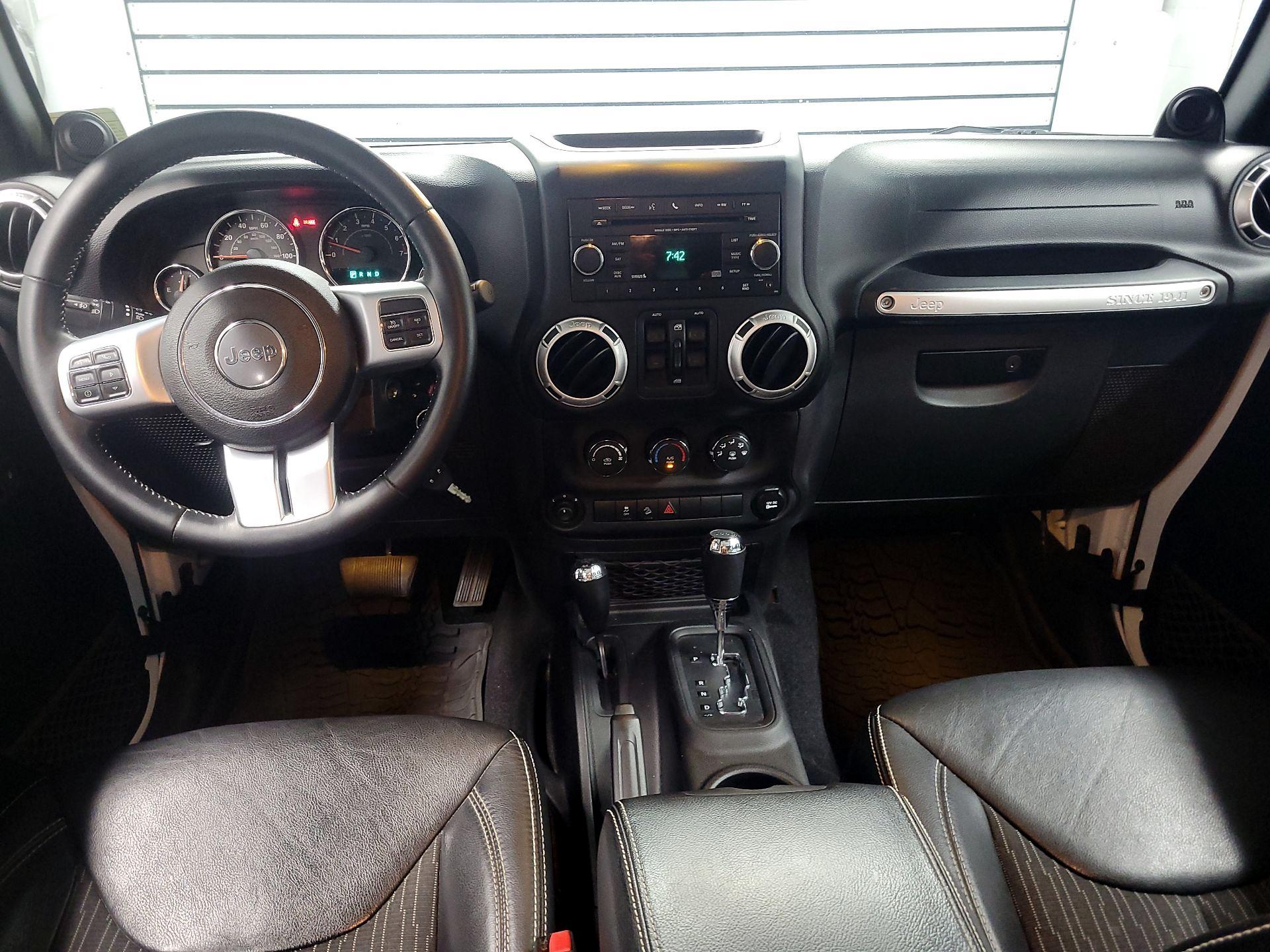 Thumbnail: 2014 Jeep Wrangler - 9