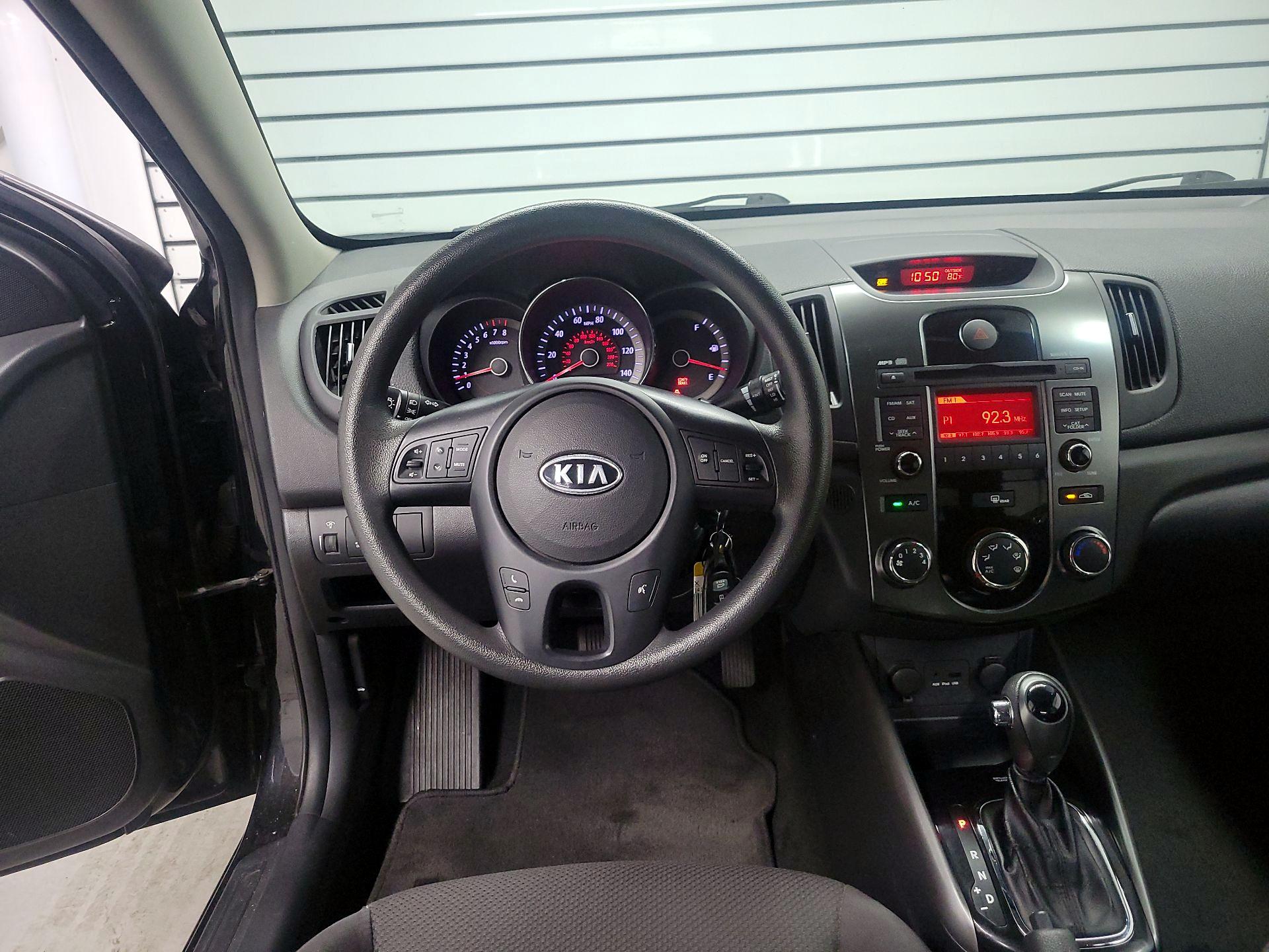 Thumbnail: 2013 Kia Forte - 10