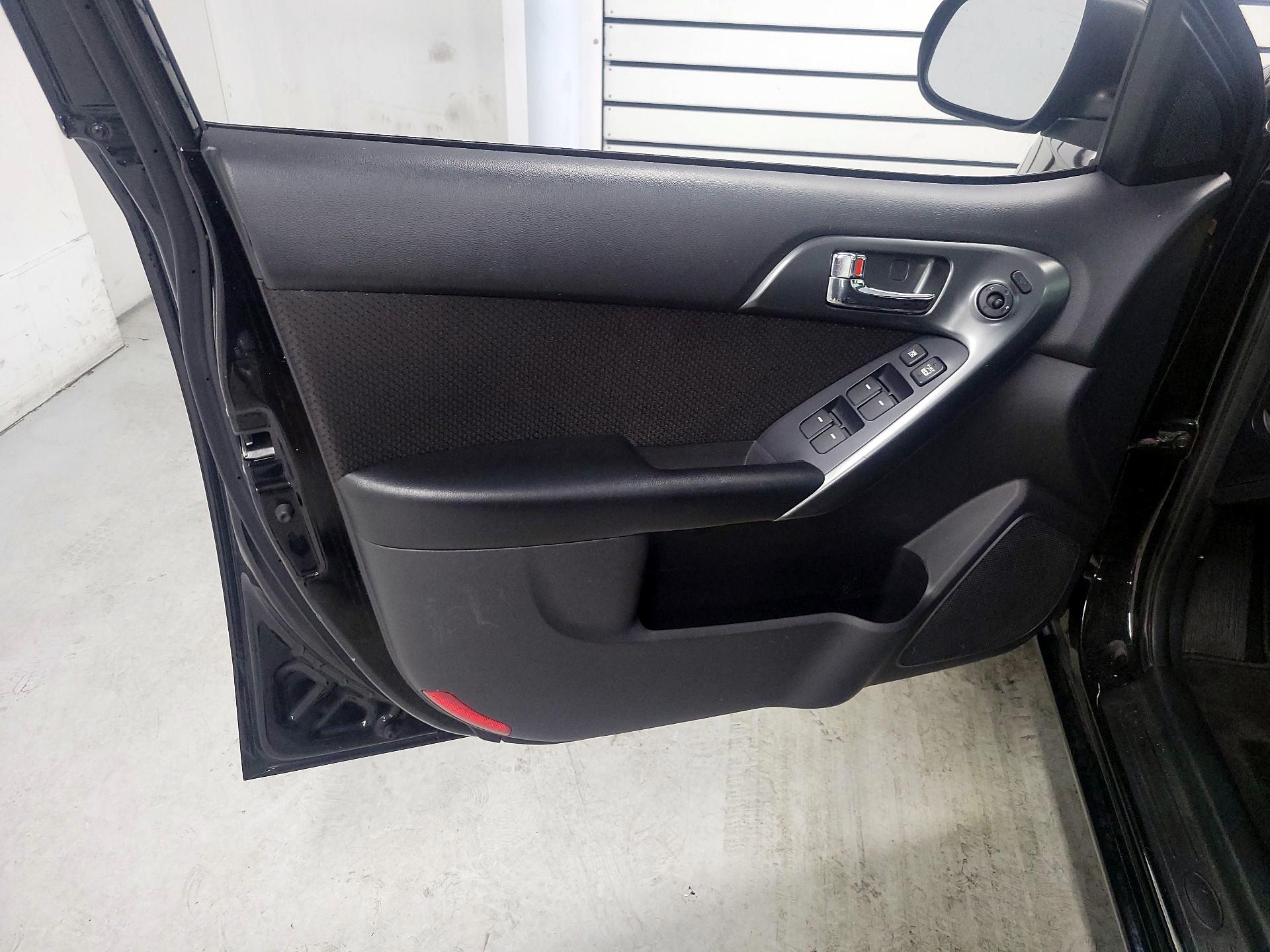Thumbnail: 2013 Kia Forte - 12