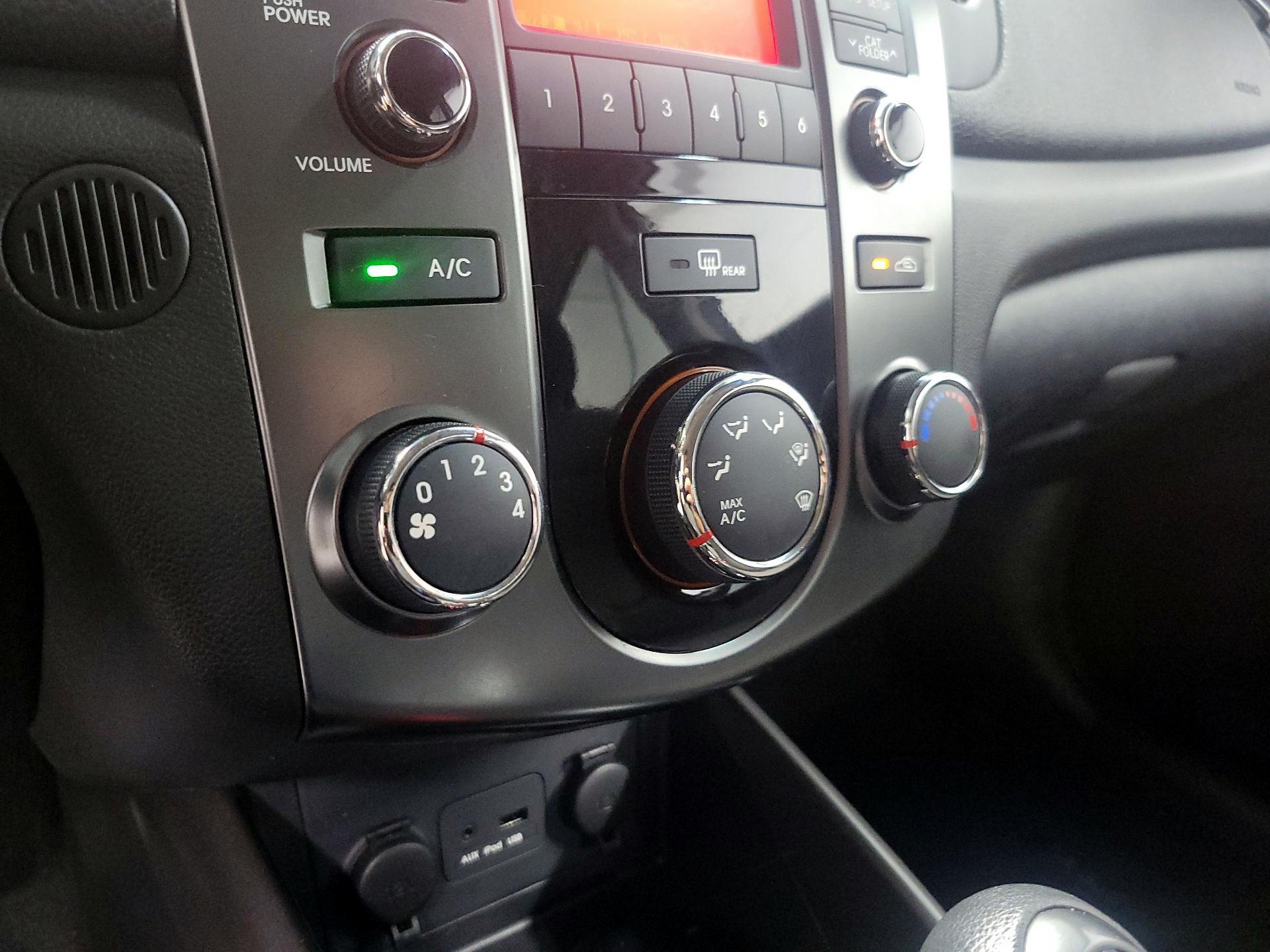 Thumbnail: 2013 Kia Forte - 14