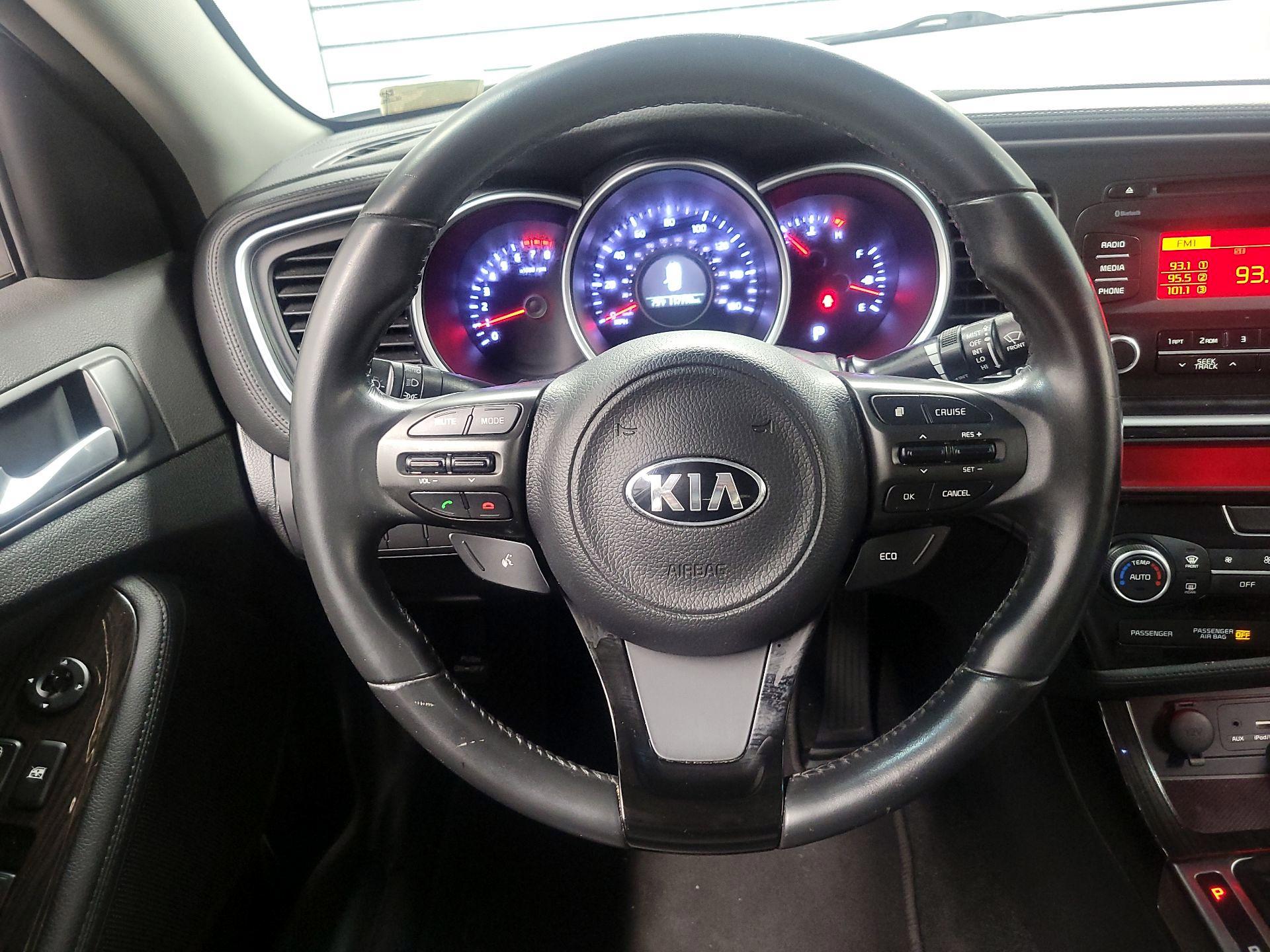 Thumbnail: 2015 Kia Optima - 10