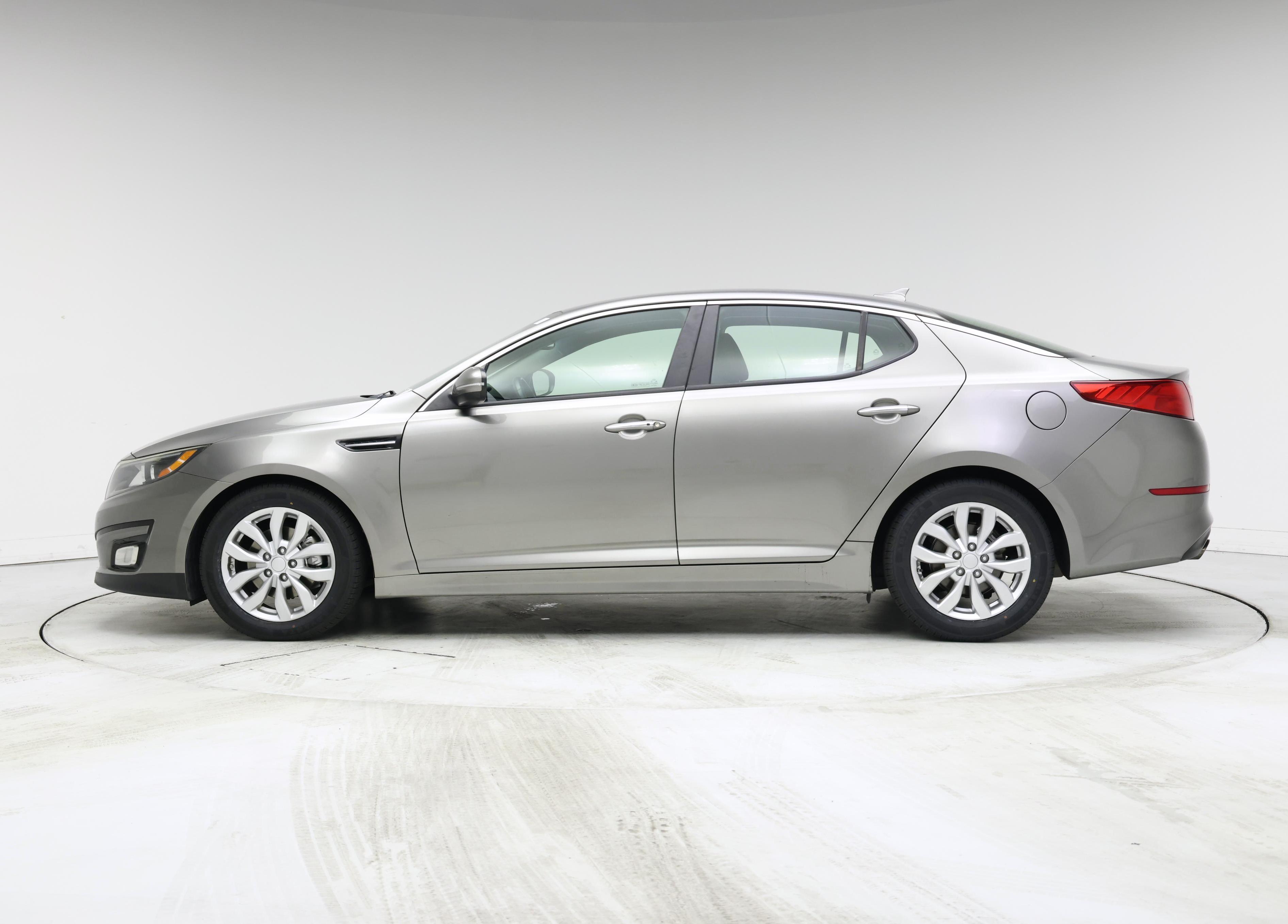 Thumbnail: 2015 Kia Optima - 3
