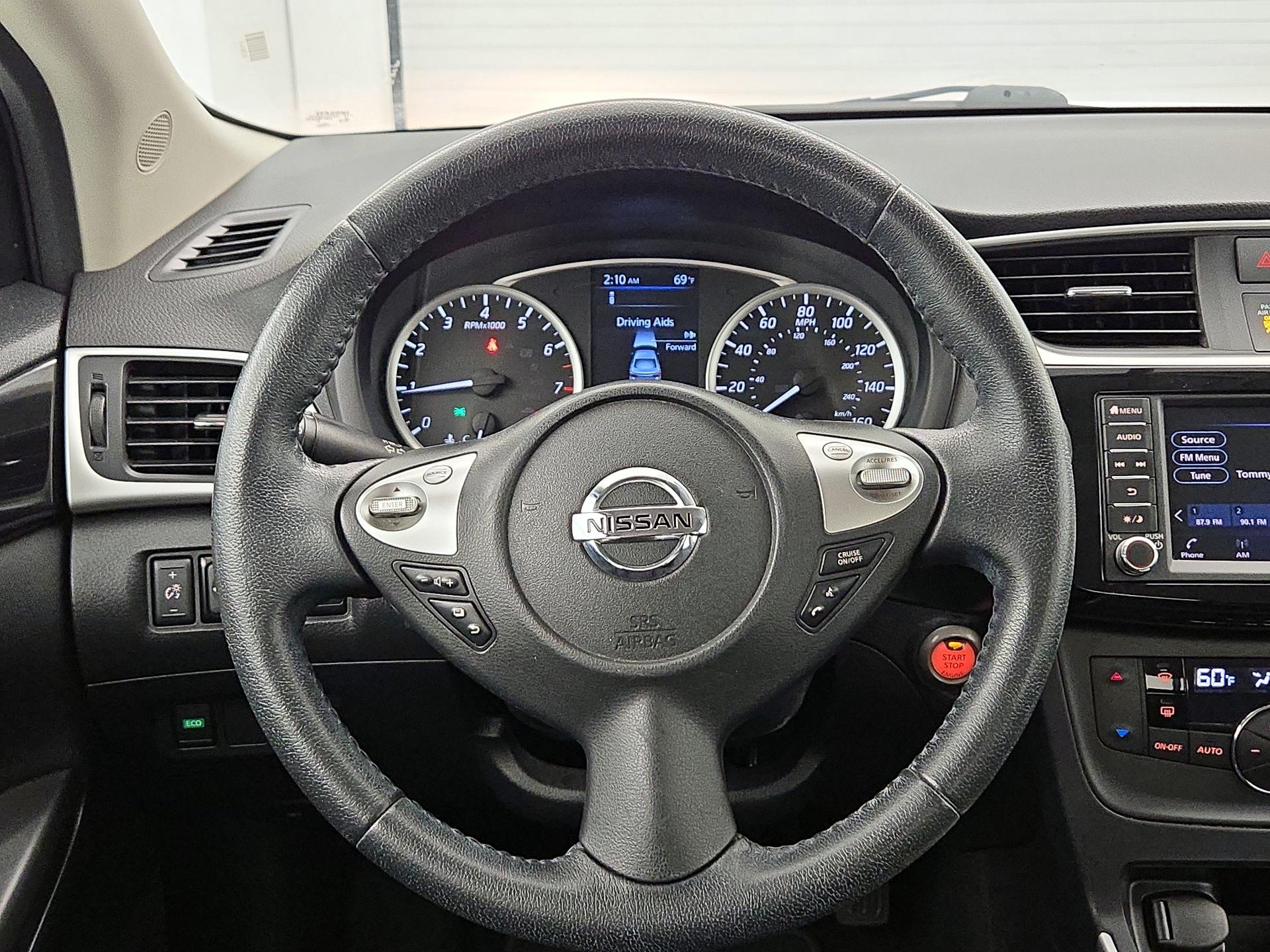 Thumbnail: 2019 Nissan Sentra - 10