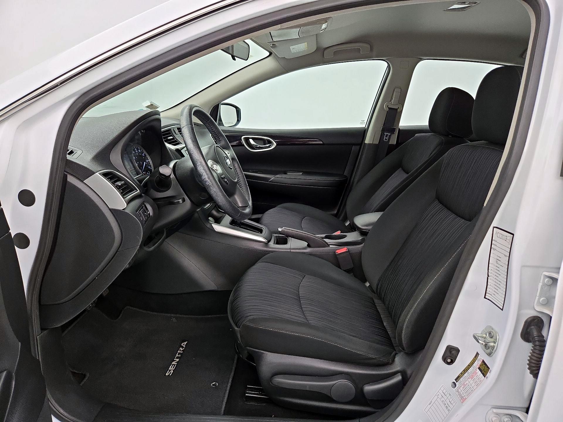 Thumbnail: 2019 Nissan Sentra - 11