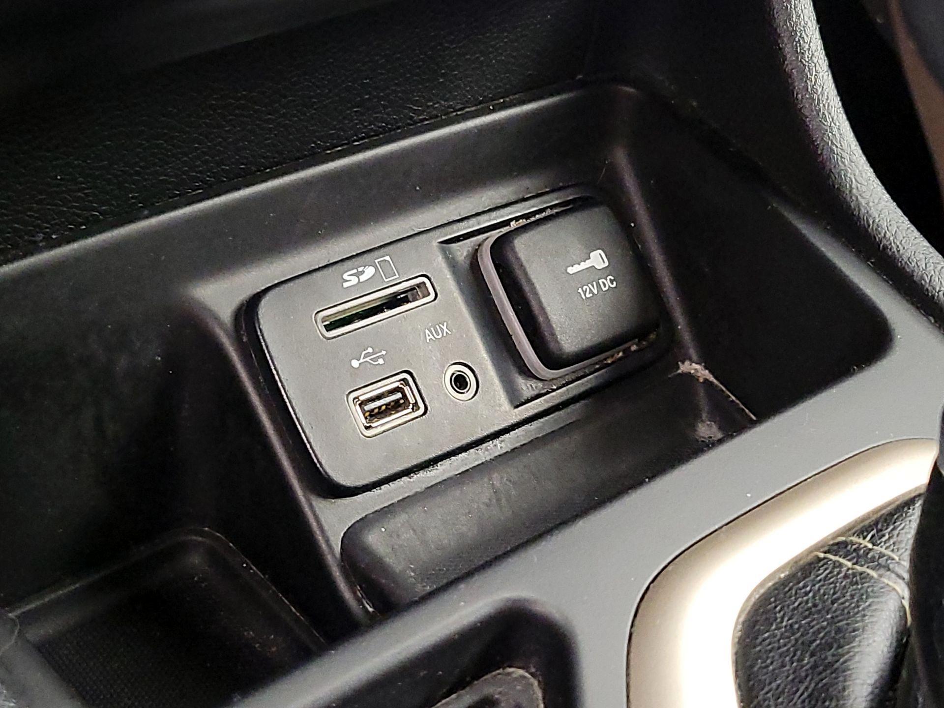 Thumbnail: 2018 Jeep Cherokee - 18