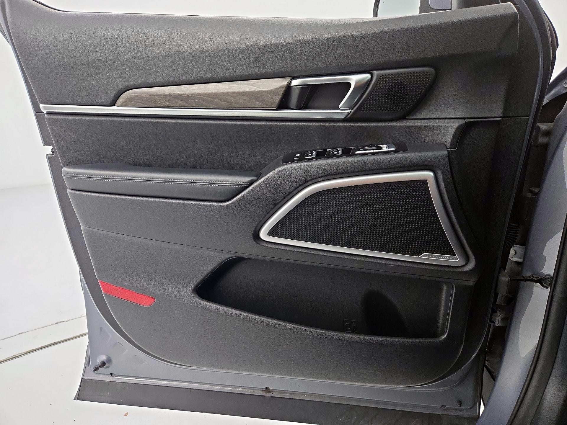 Thumbnail: 2021 Kia Telluride - 12