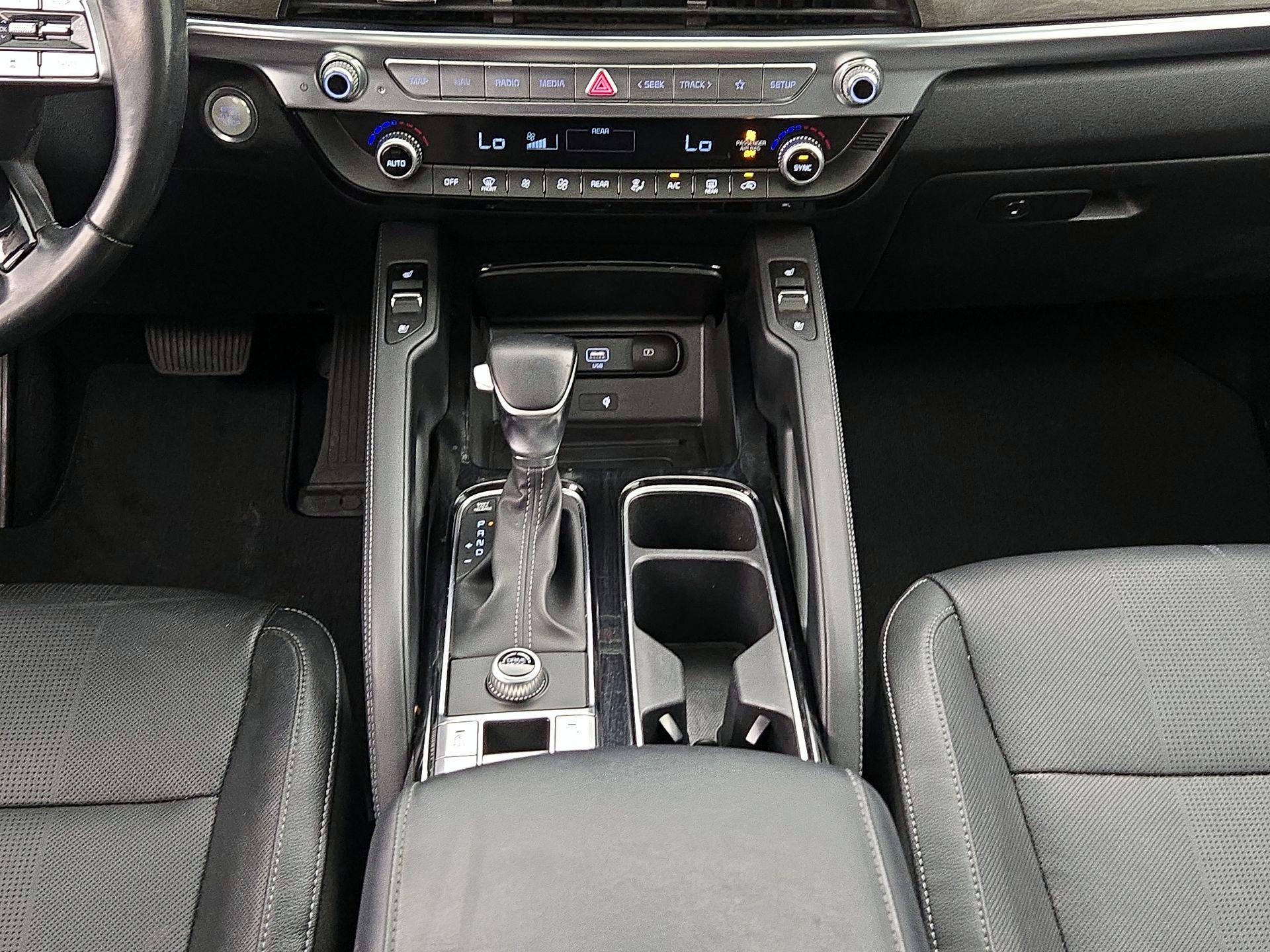 Thumbnail: 2021 Kia Telluride - 18