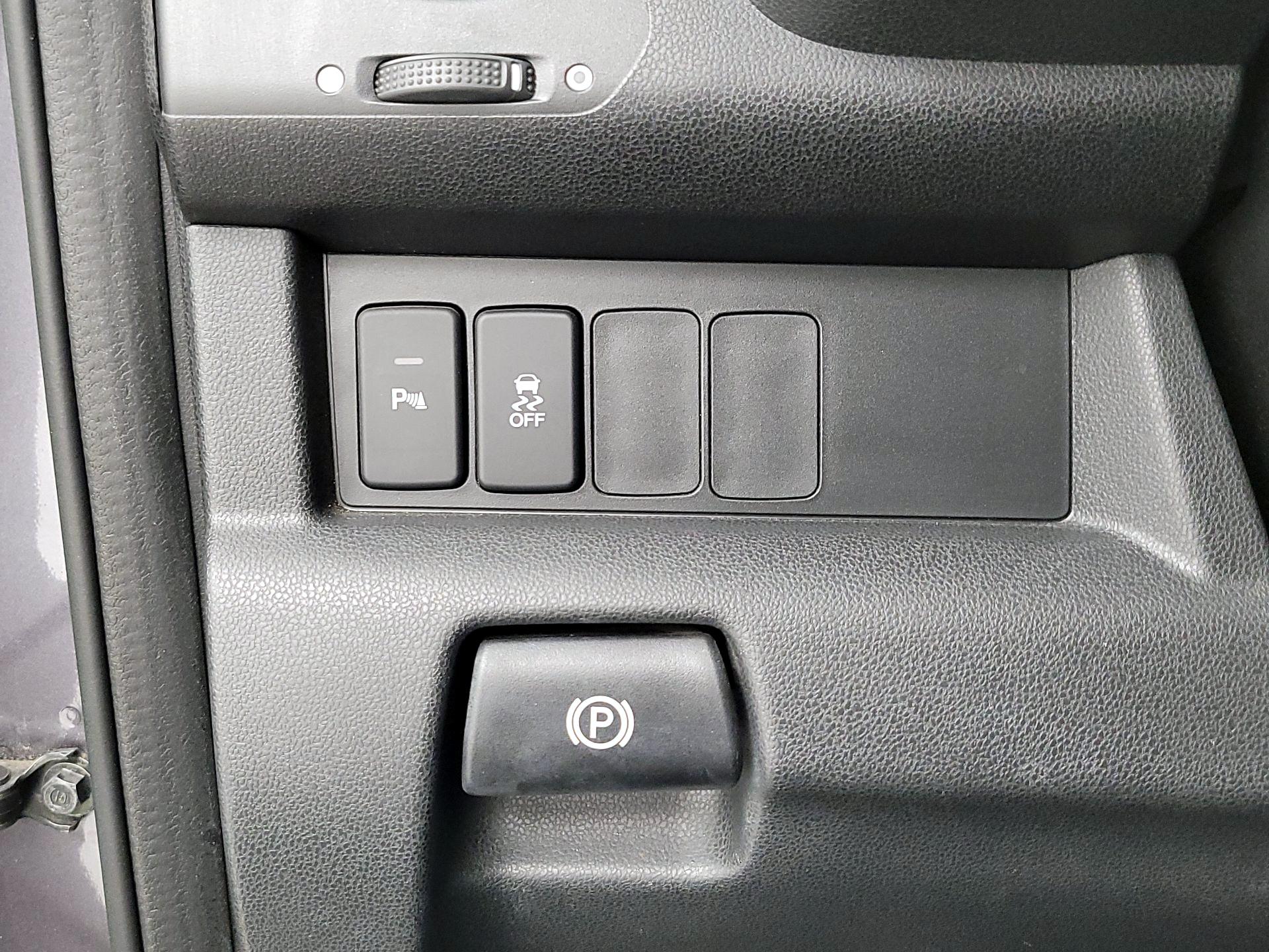 Thumbnail: 2015 Honda Pilot - 13