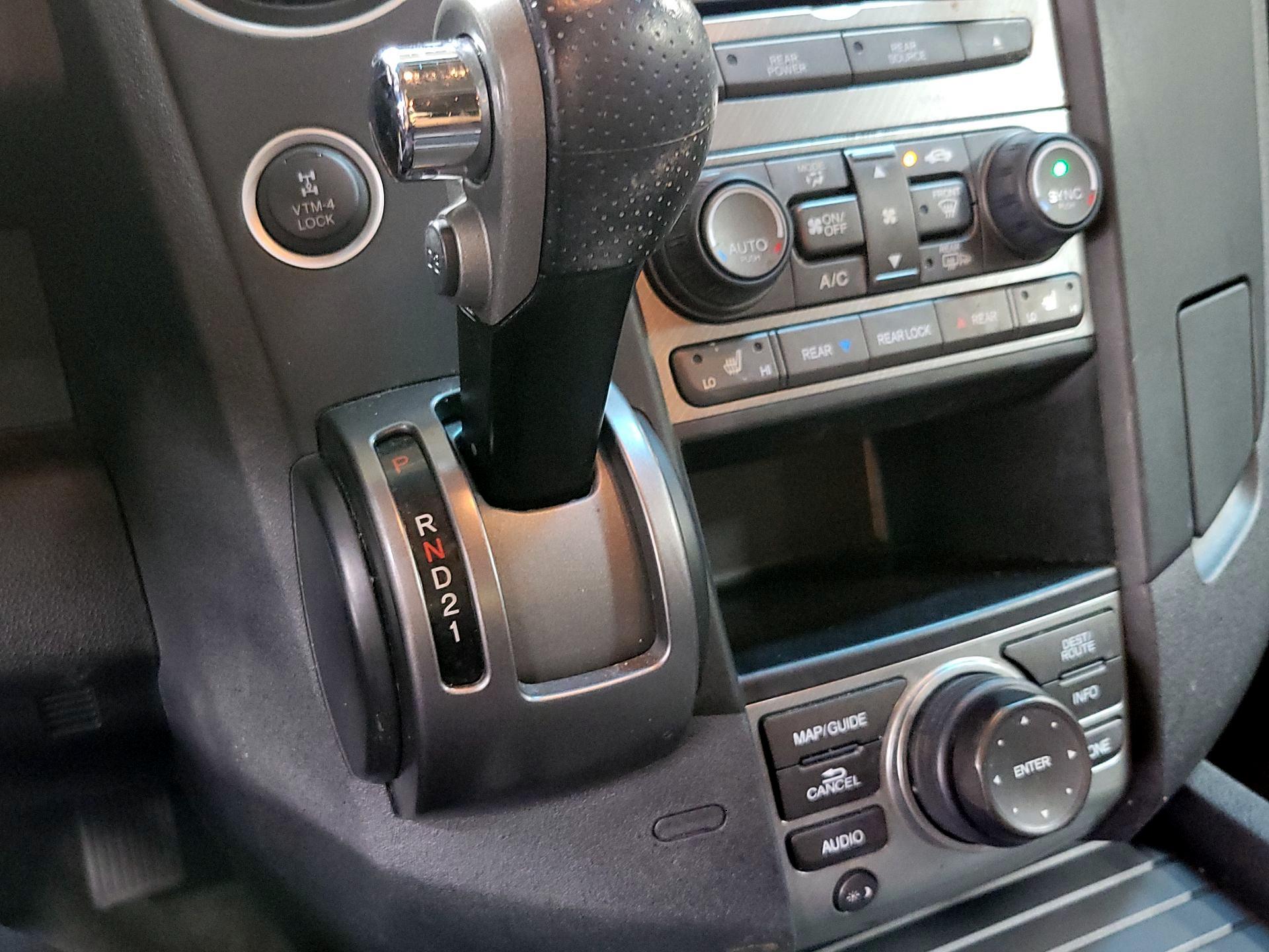 Thumbnail: 2015 Honda Pilot - 17