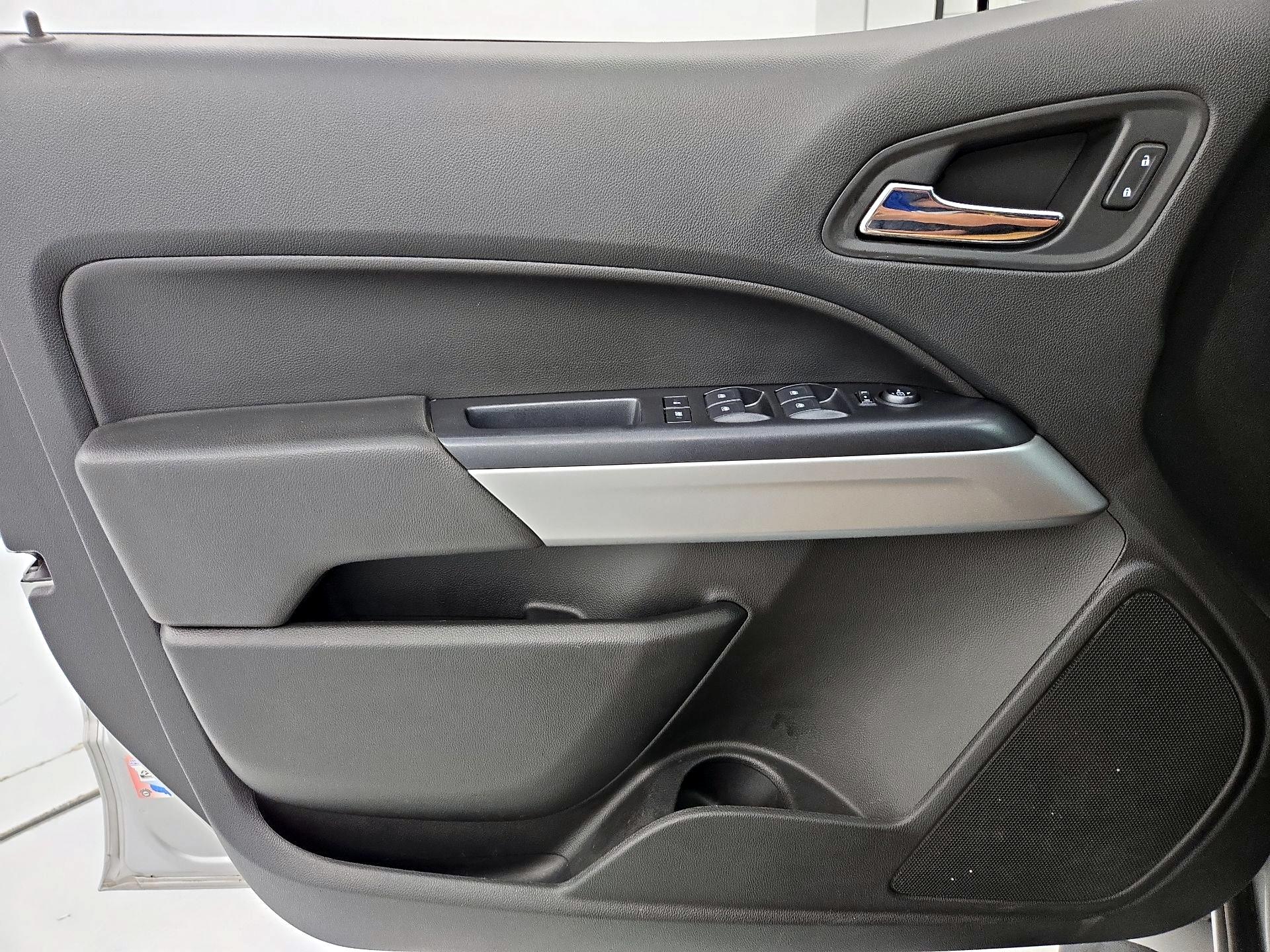 Thumbnail: 2019 Chevrolet Colorado - 12