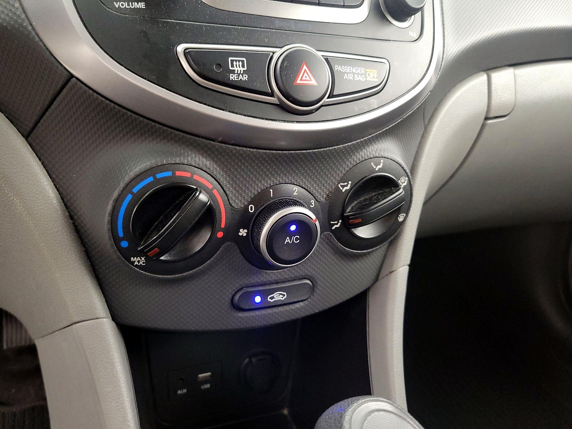 Thumbnail: 2016 Hyundai Accent - 15
