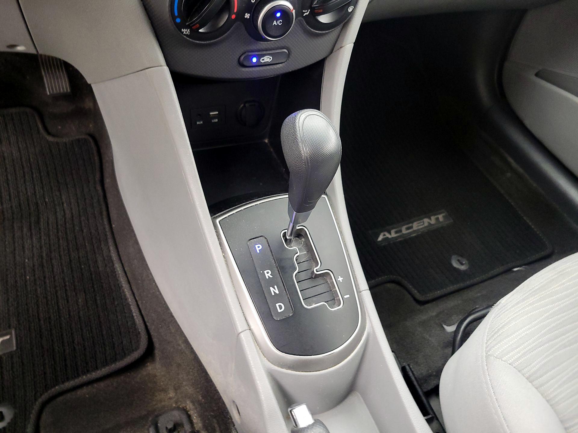 Thumbnail: 2016 Hyundai Accent - 16