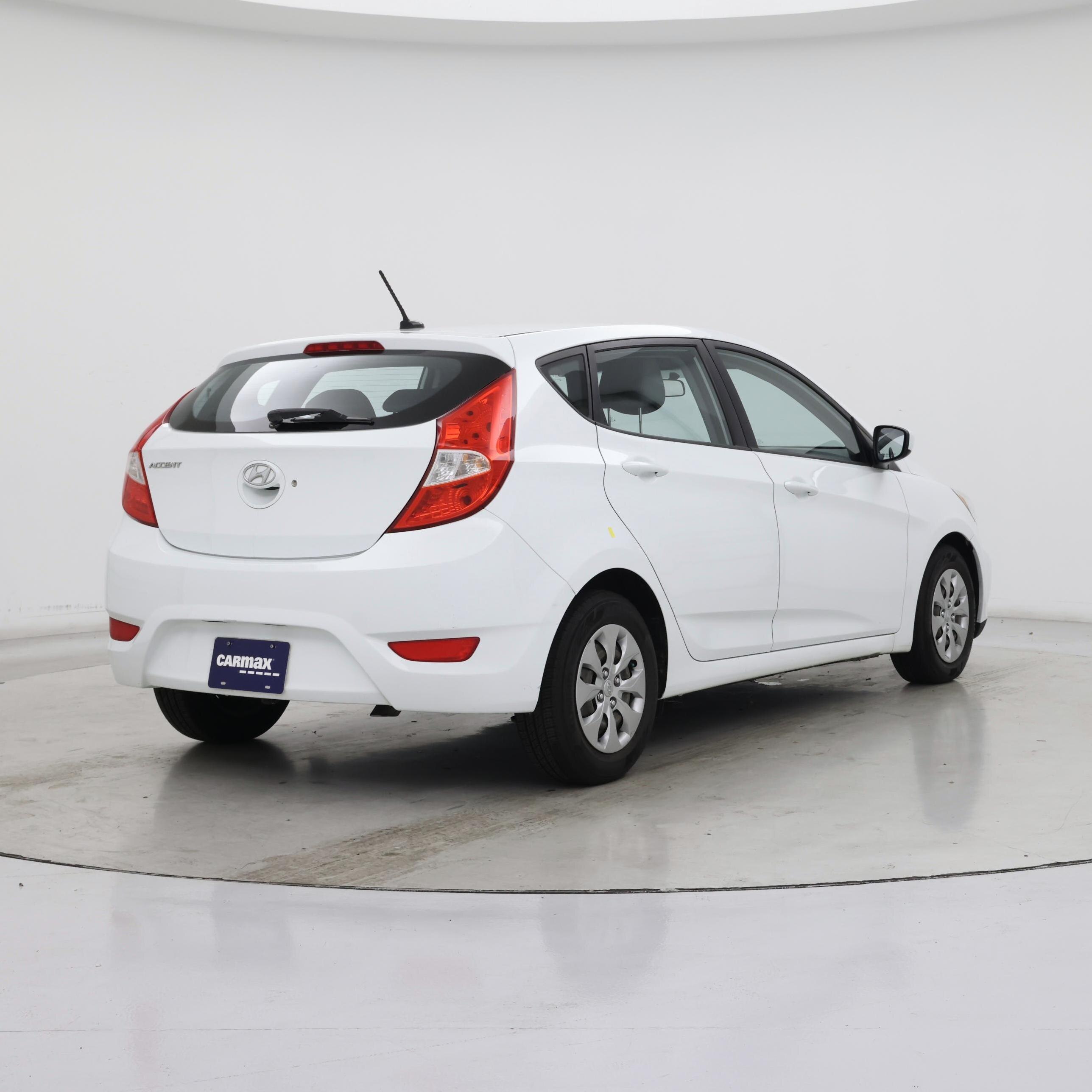 Thumbnail: 2016 Hyundai Accent - 8