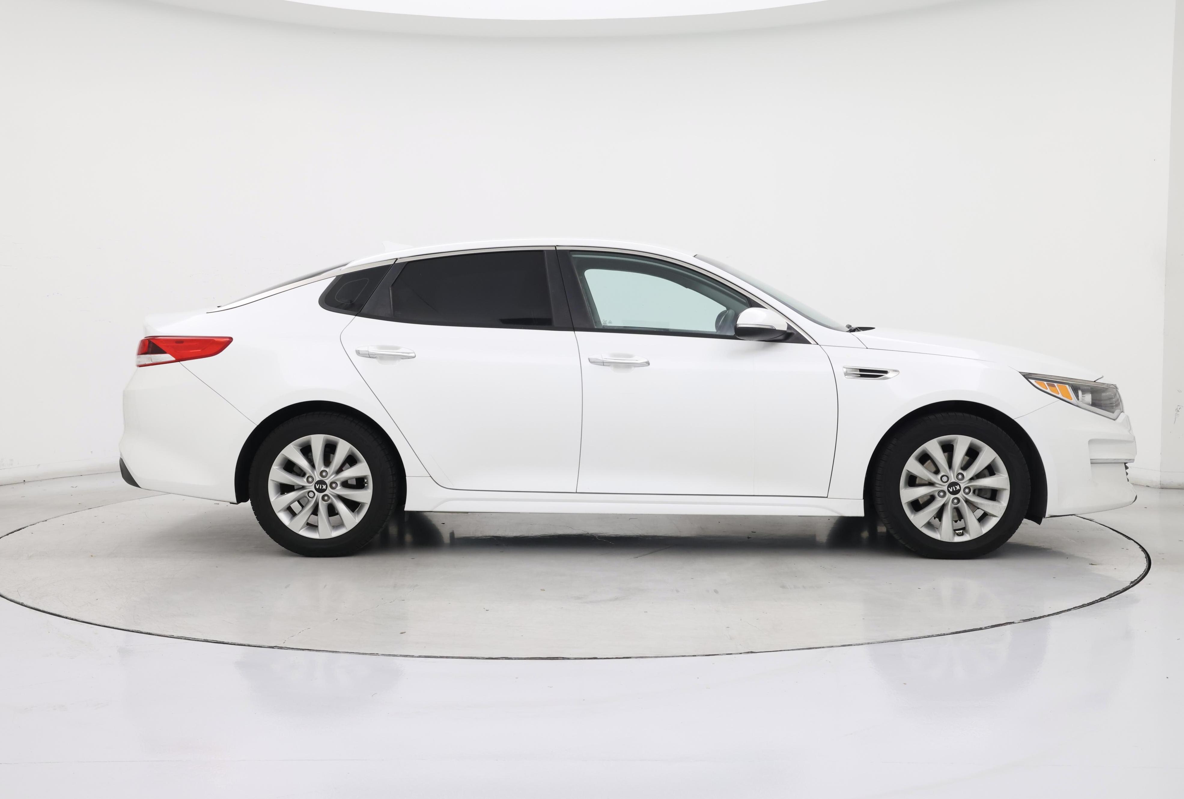 Thumbnail: 2018 Kia Optima - 7