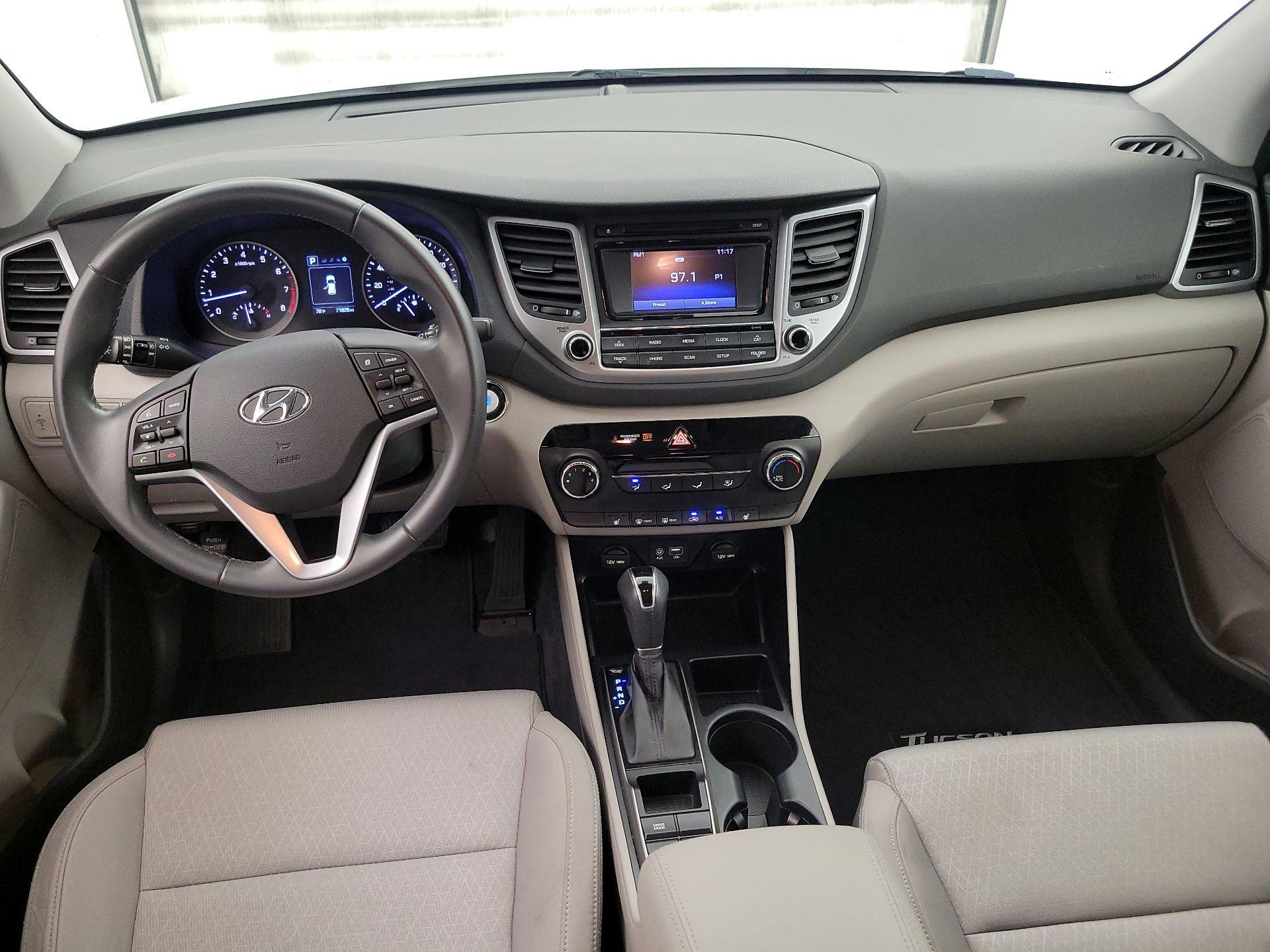 Thumbnail: 2016 Hyundai Tucson - 9