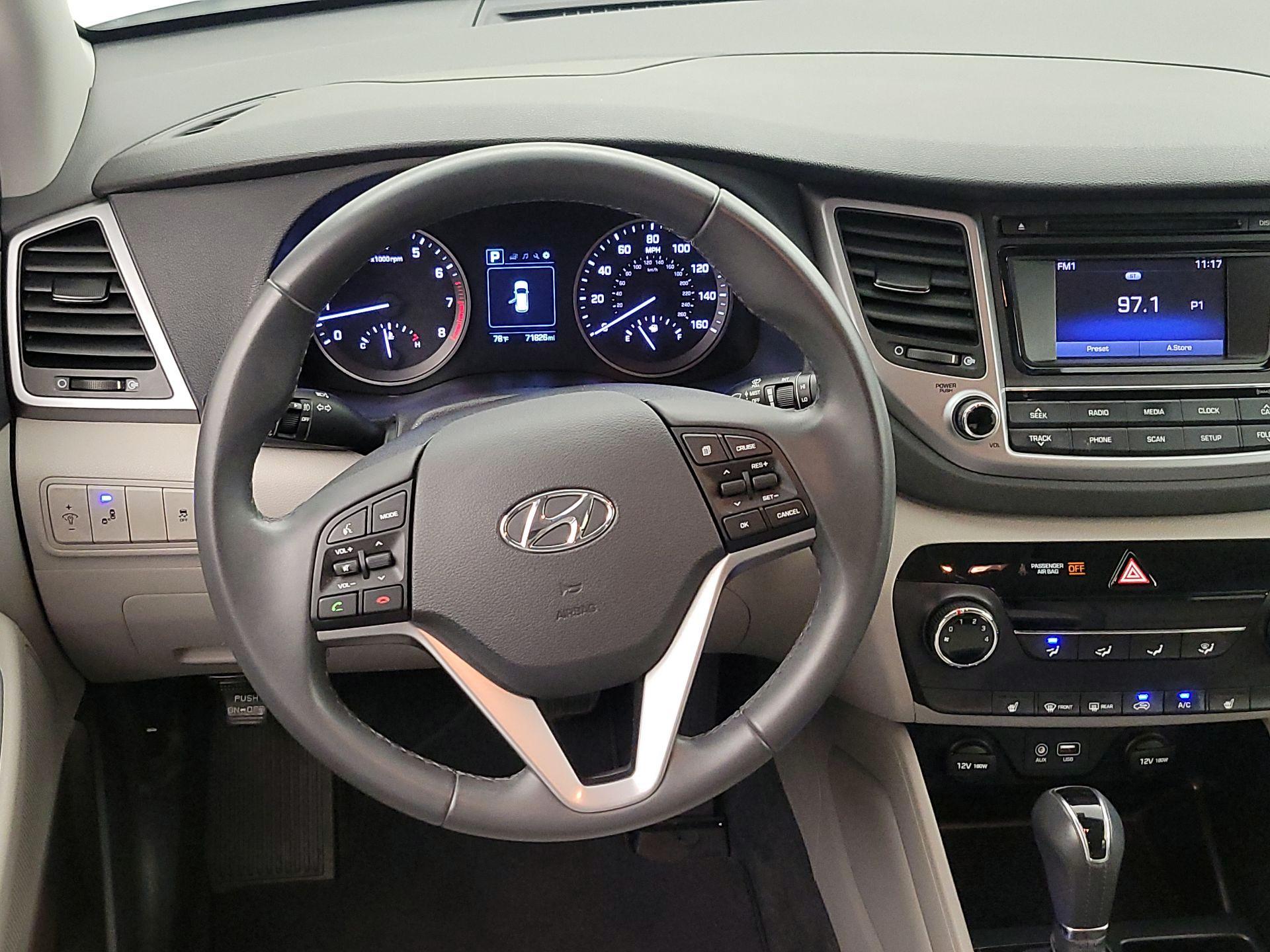 Thumbnail: 2016 Hyundai Tucson - 10