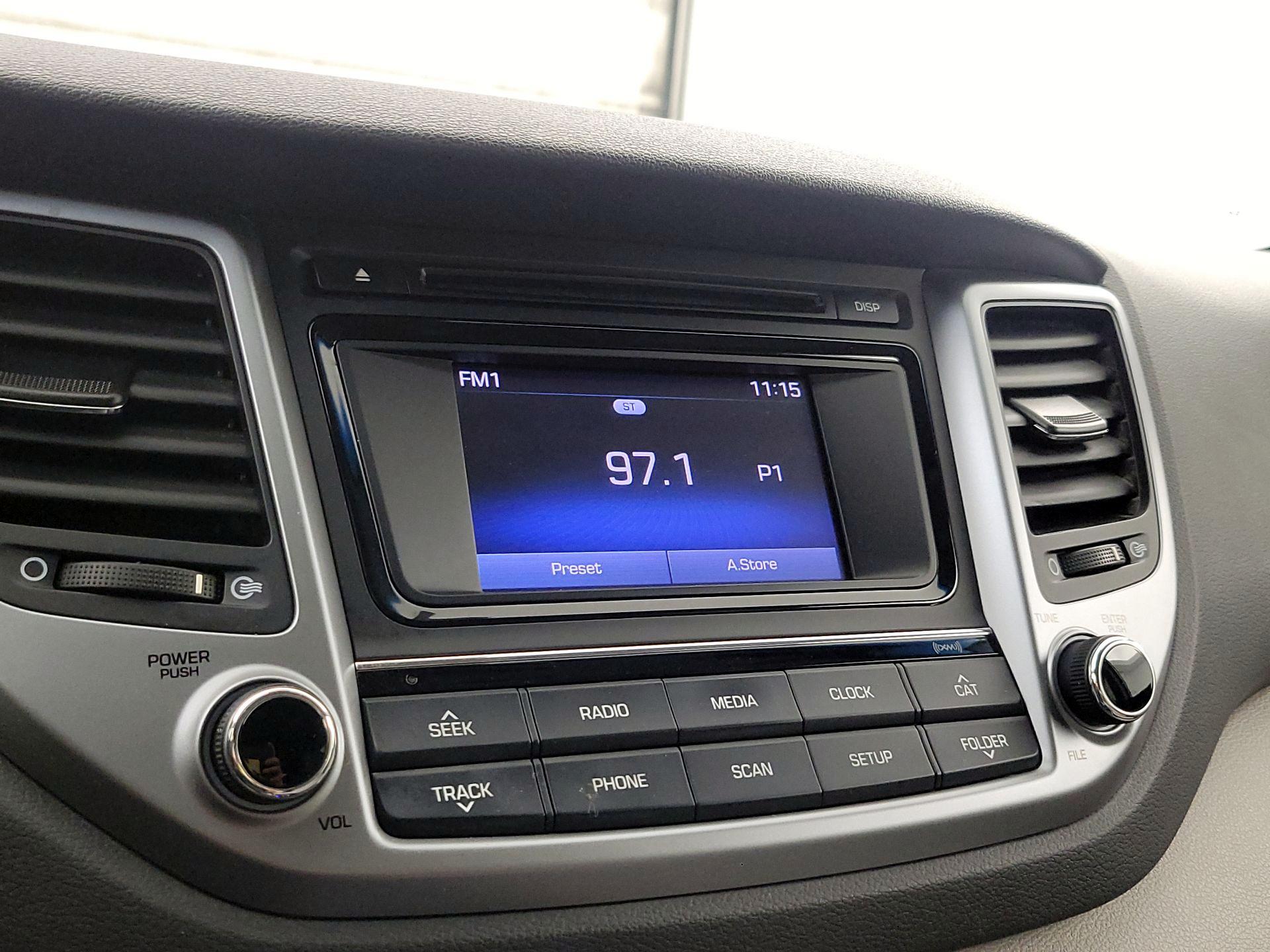 Thumbnail: 2016 Hyundai Tucson - 15