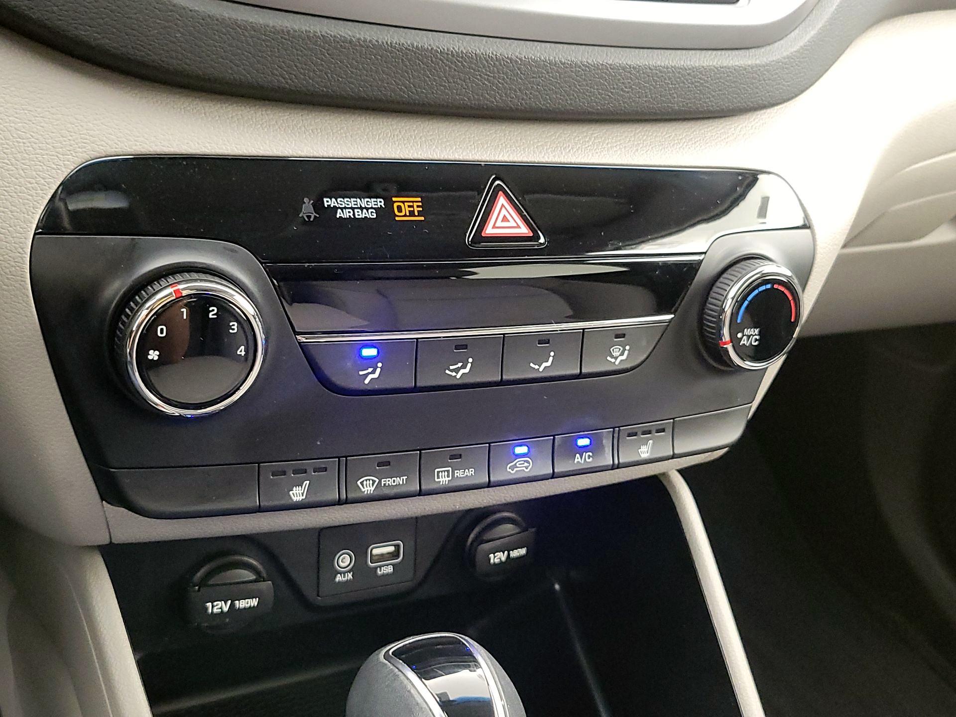Thumbnail: 2016 Hyundai Tucson - 16