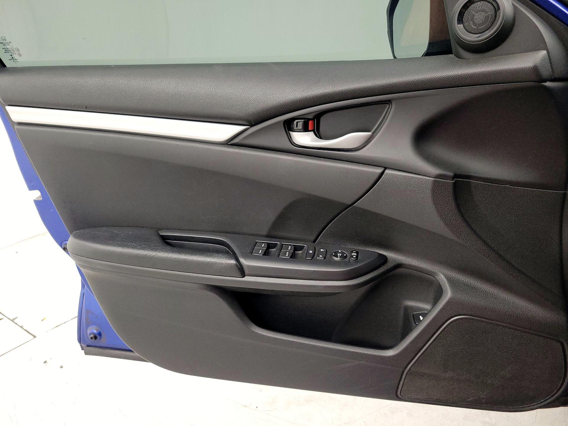 Thumbnail: 2019 Honda Civic - 12