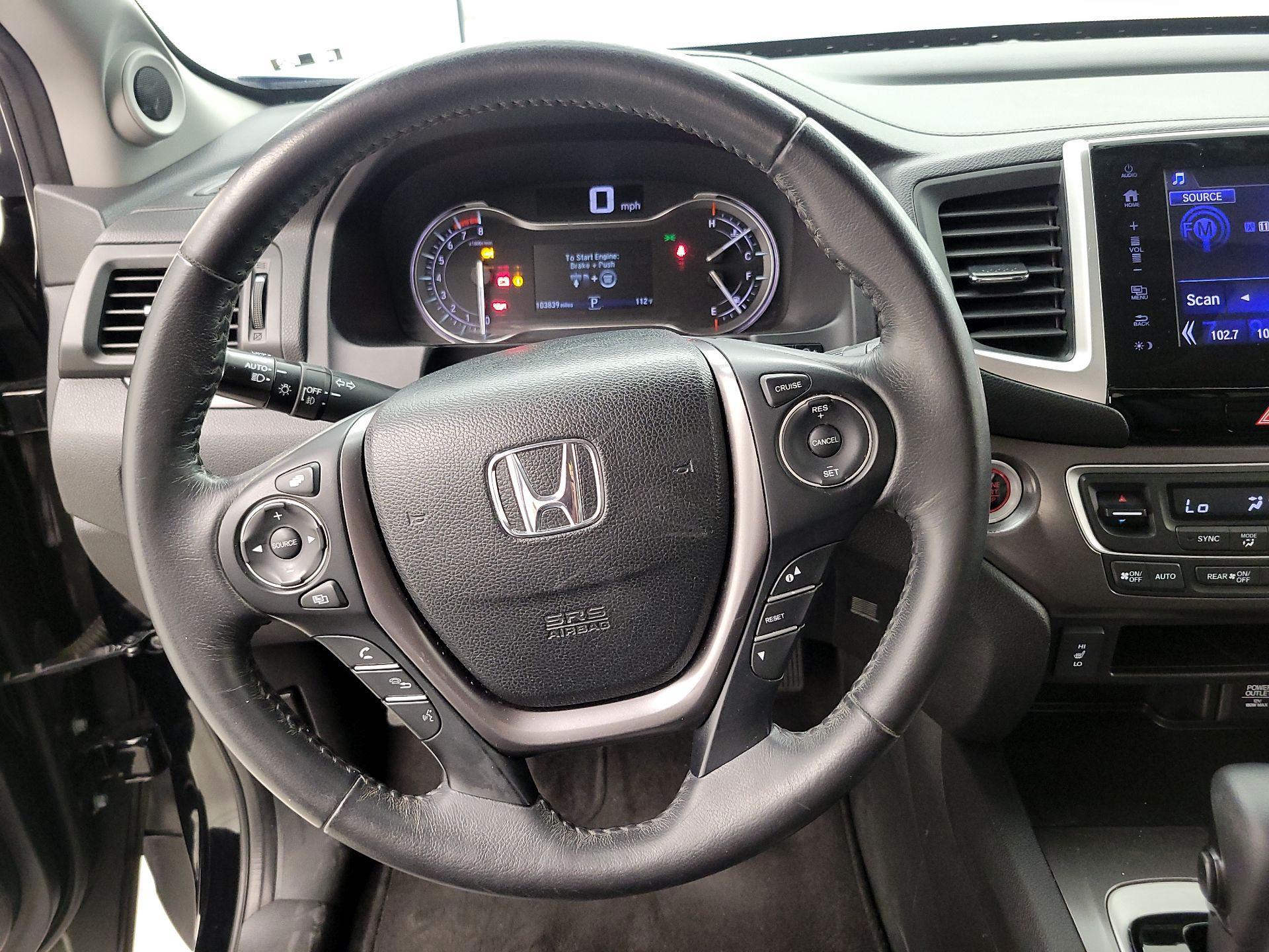 Thumbnail: 2017 Honda Pilot - 10