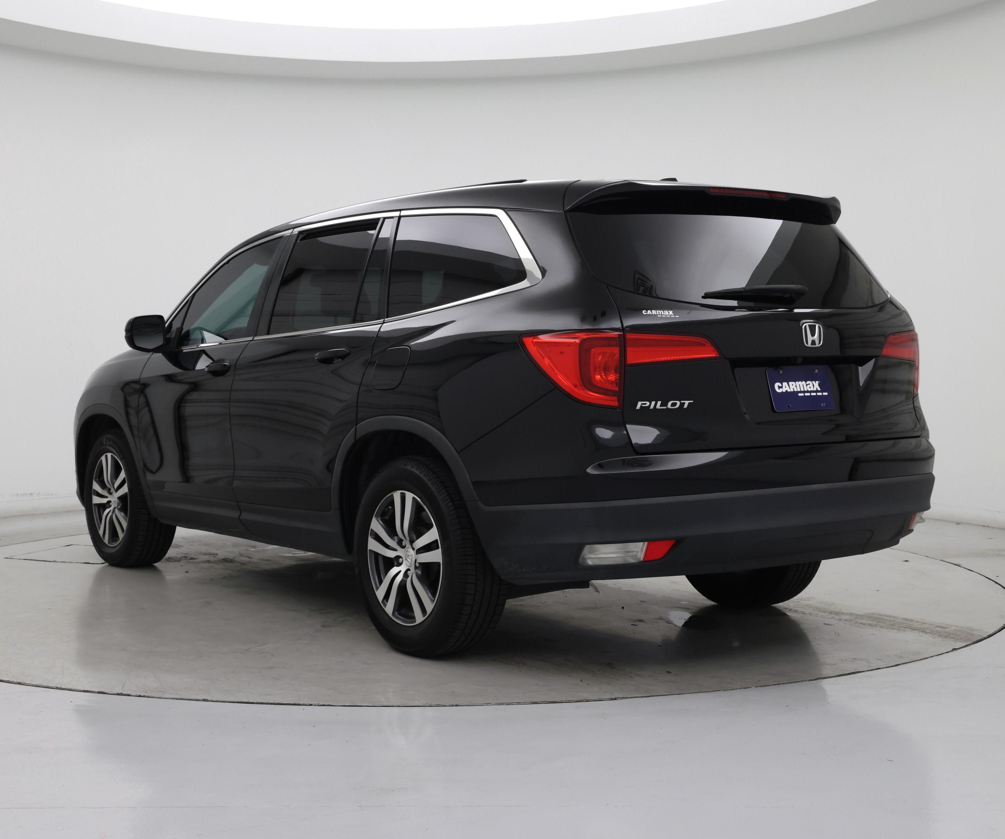 Thumbnail: 2017 Honda Pilot - 2