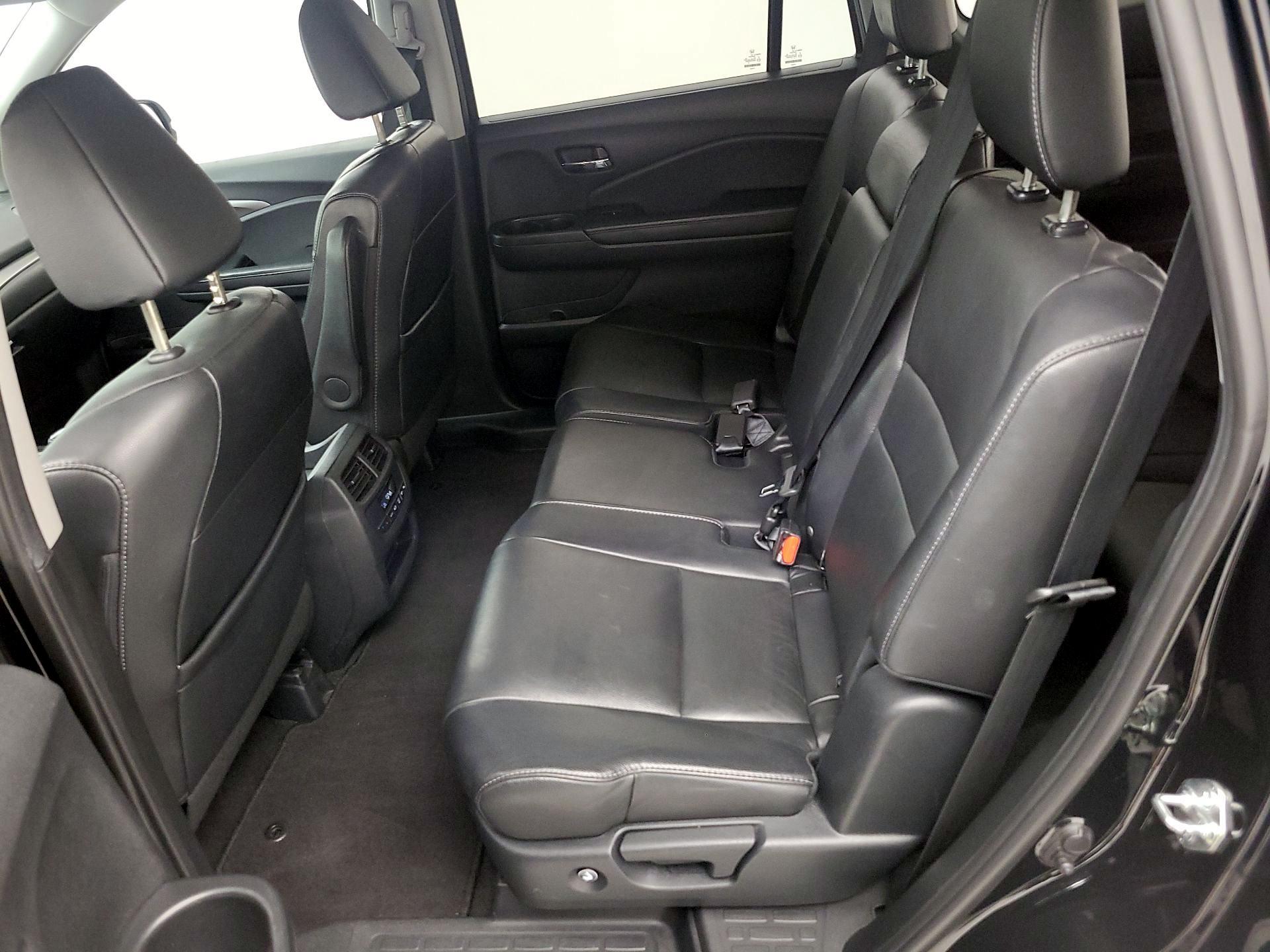 Thumbnail: 2017 Honda Pilot - 20