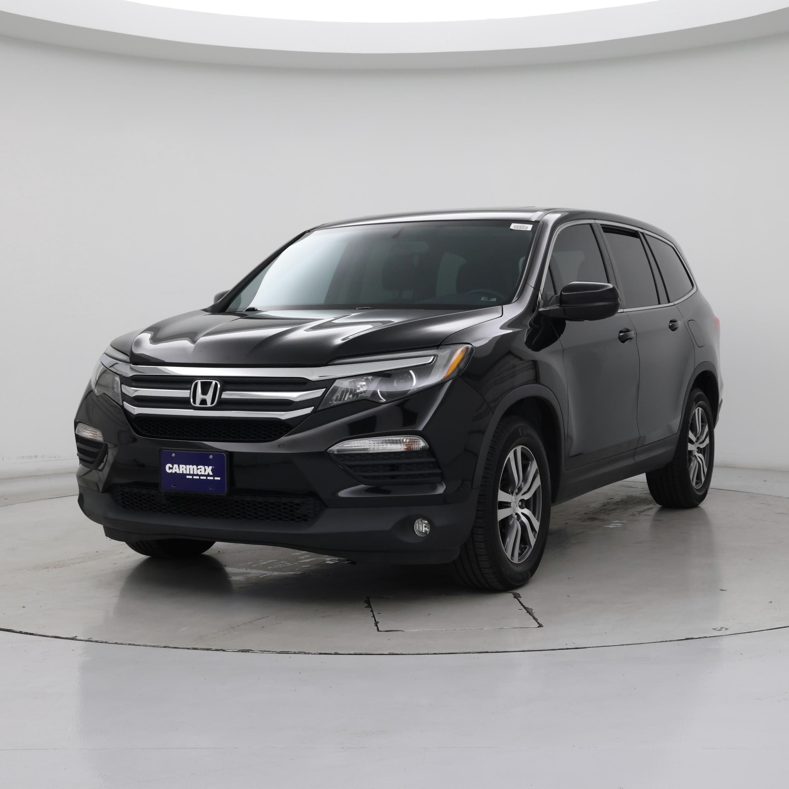 Thumbnail: 2017 Honda Pilot - 4
