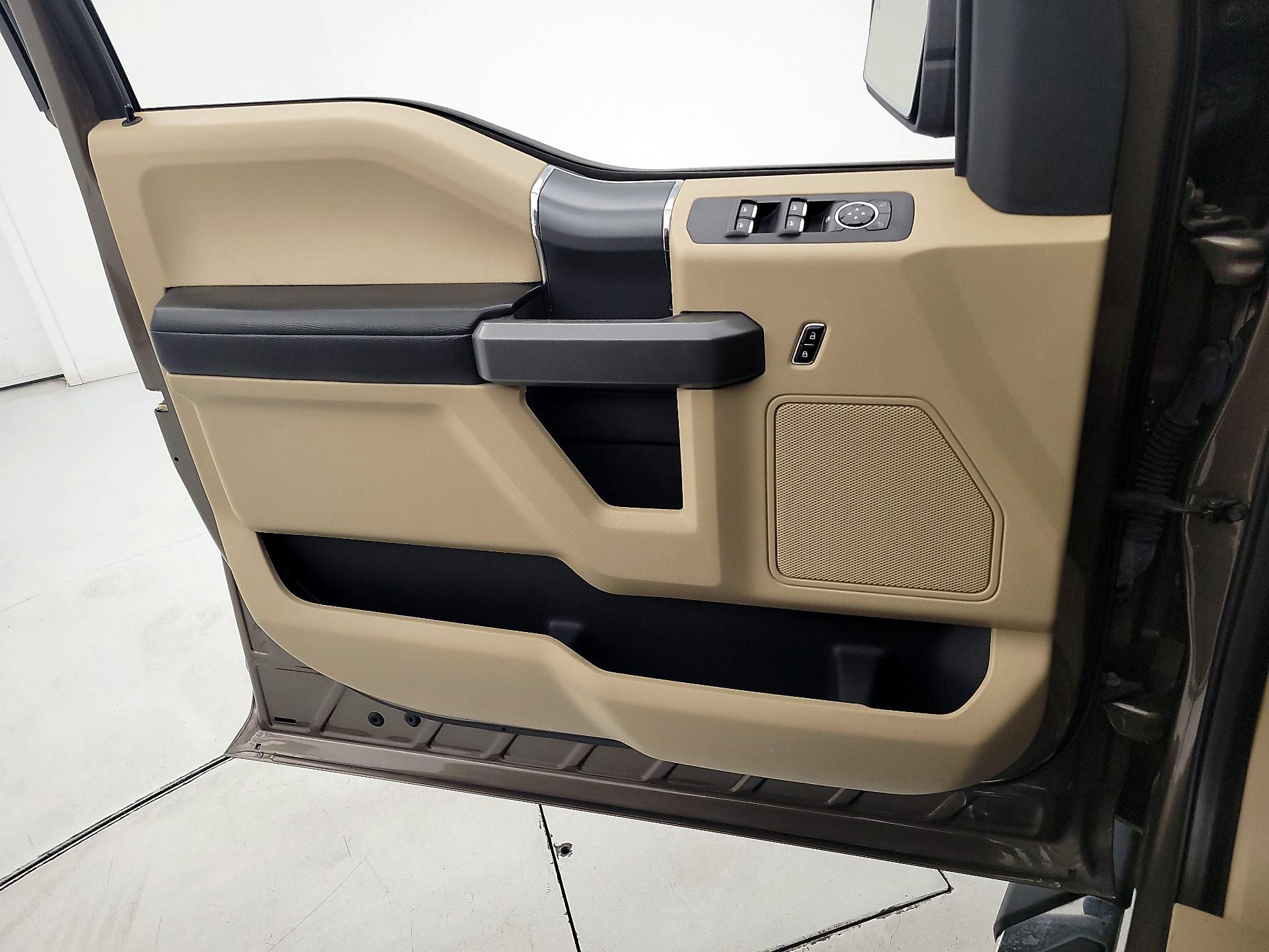 Thumbnail: 2016 Ford F-150 - 12