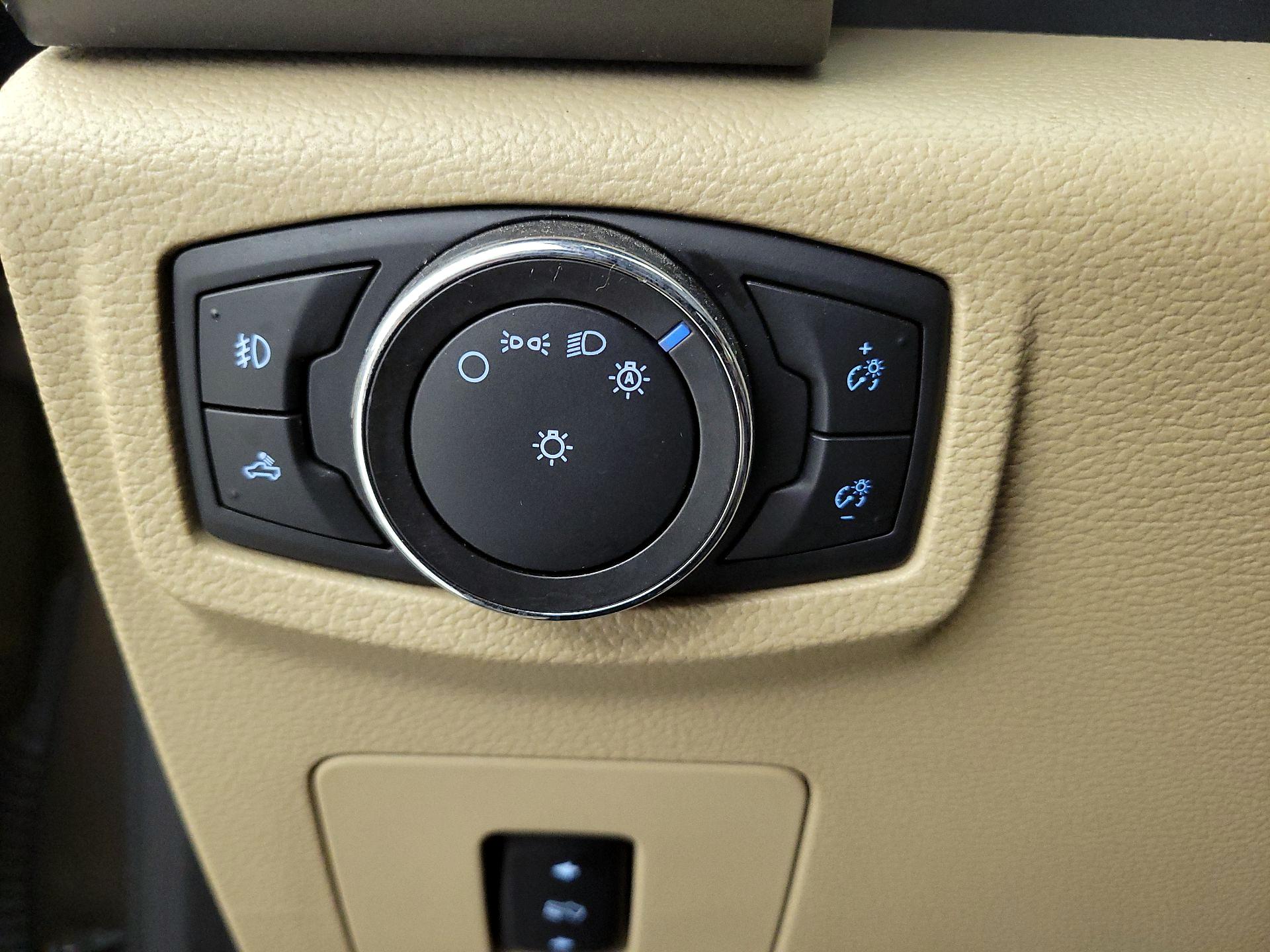 Thumbnail: 2016 Ford F-150 - 13