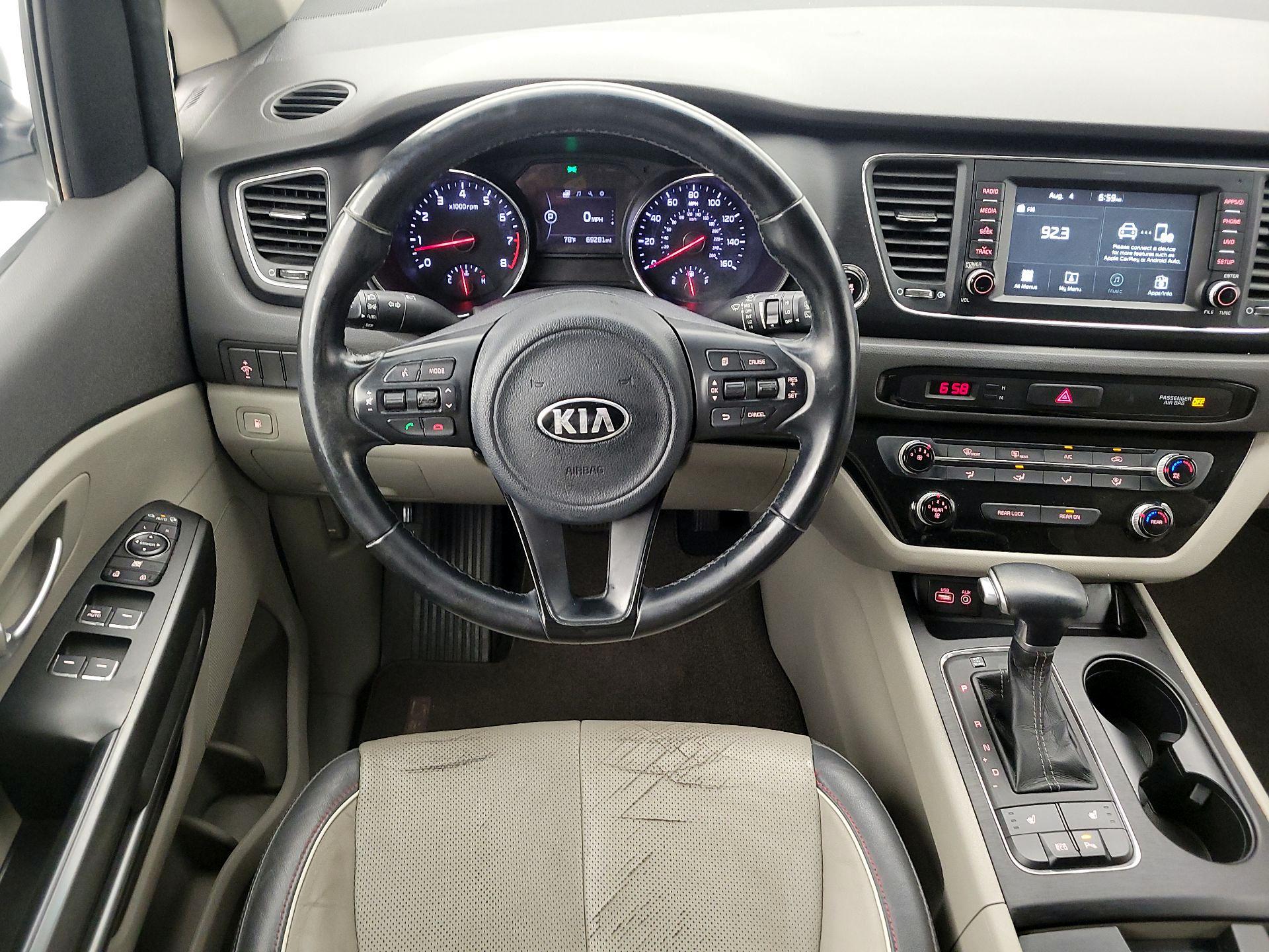 Thumbnail: 2017 Kia Sedona - 10