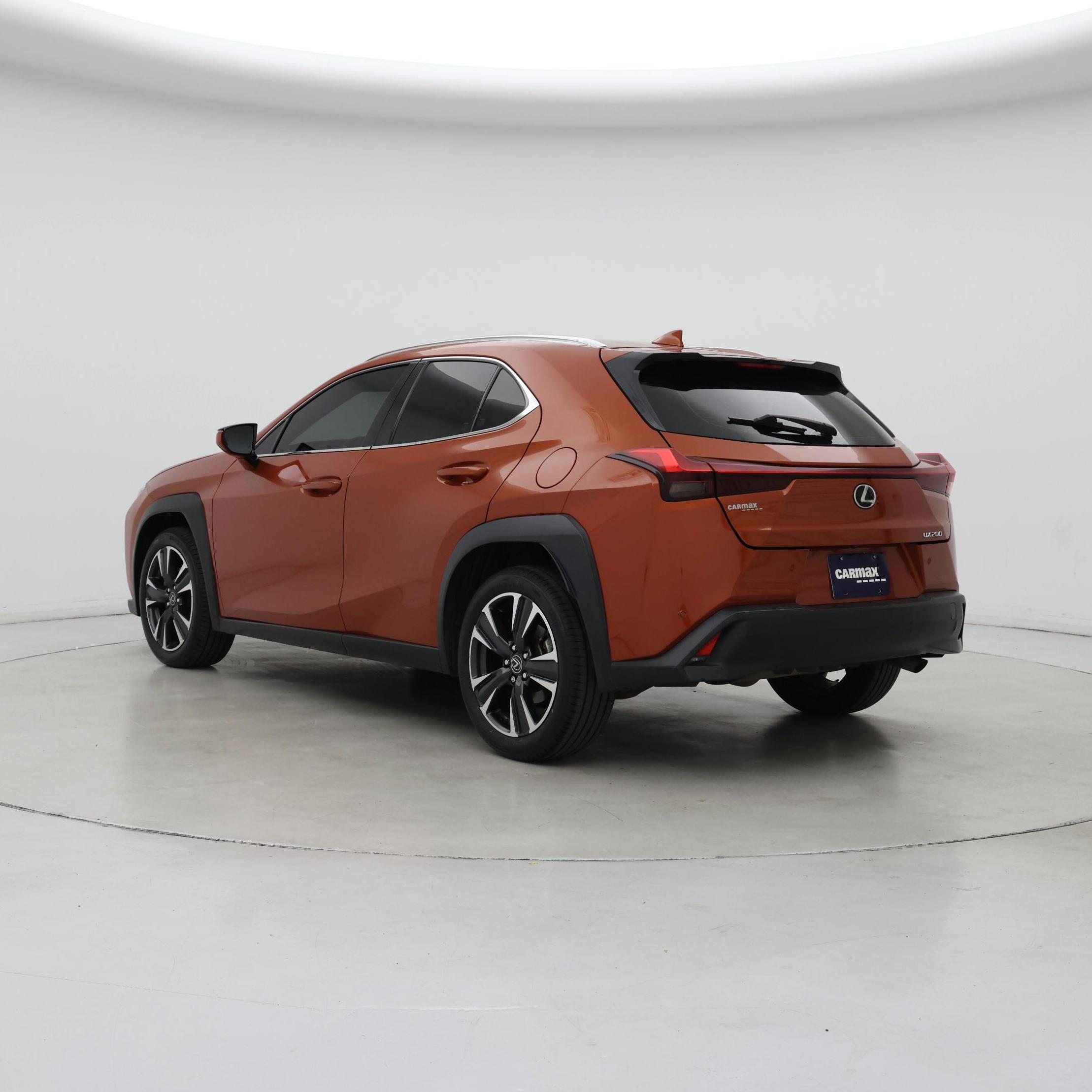Thumbnail: 2021 Lexus UX - 2
