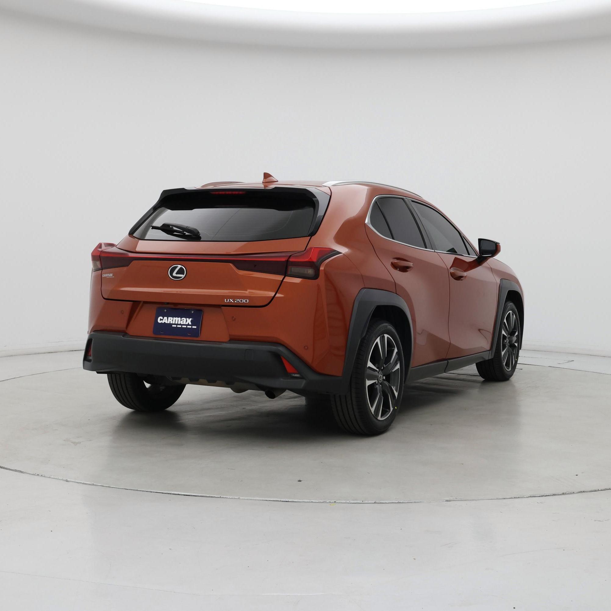 Thumbnail: 2021 Lexus UX - 8