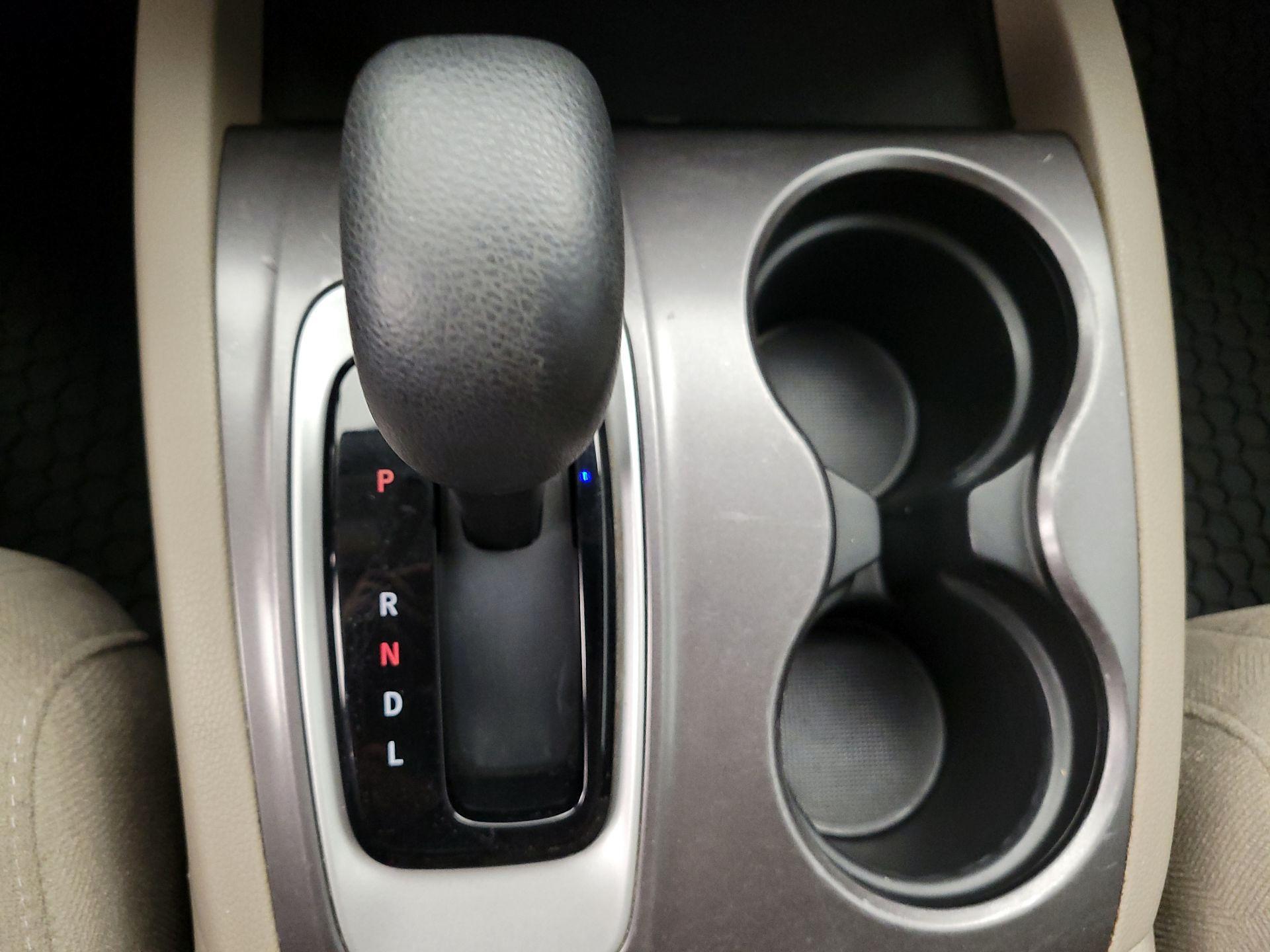Thumbnail: 2017 Honda Pilot - 17
